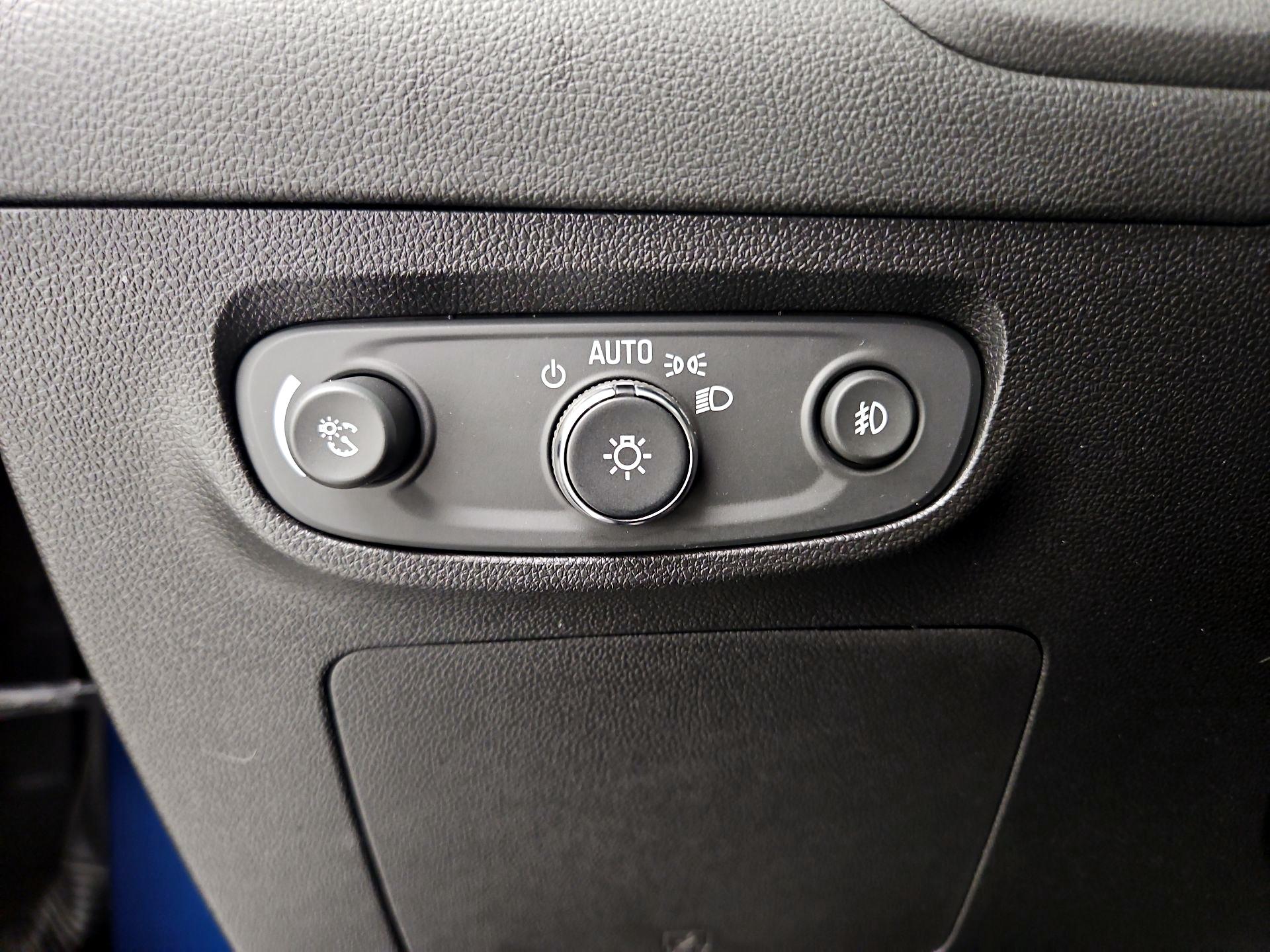 Thumbnail: 2020 Buick Encore GX - 13
