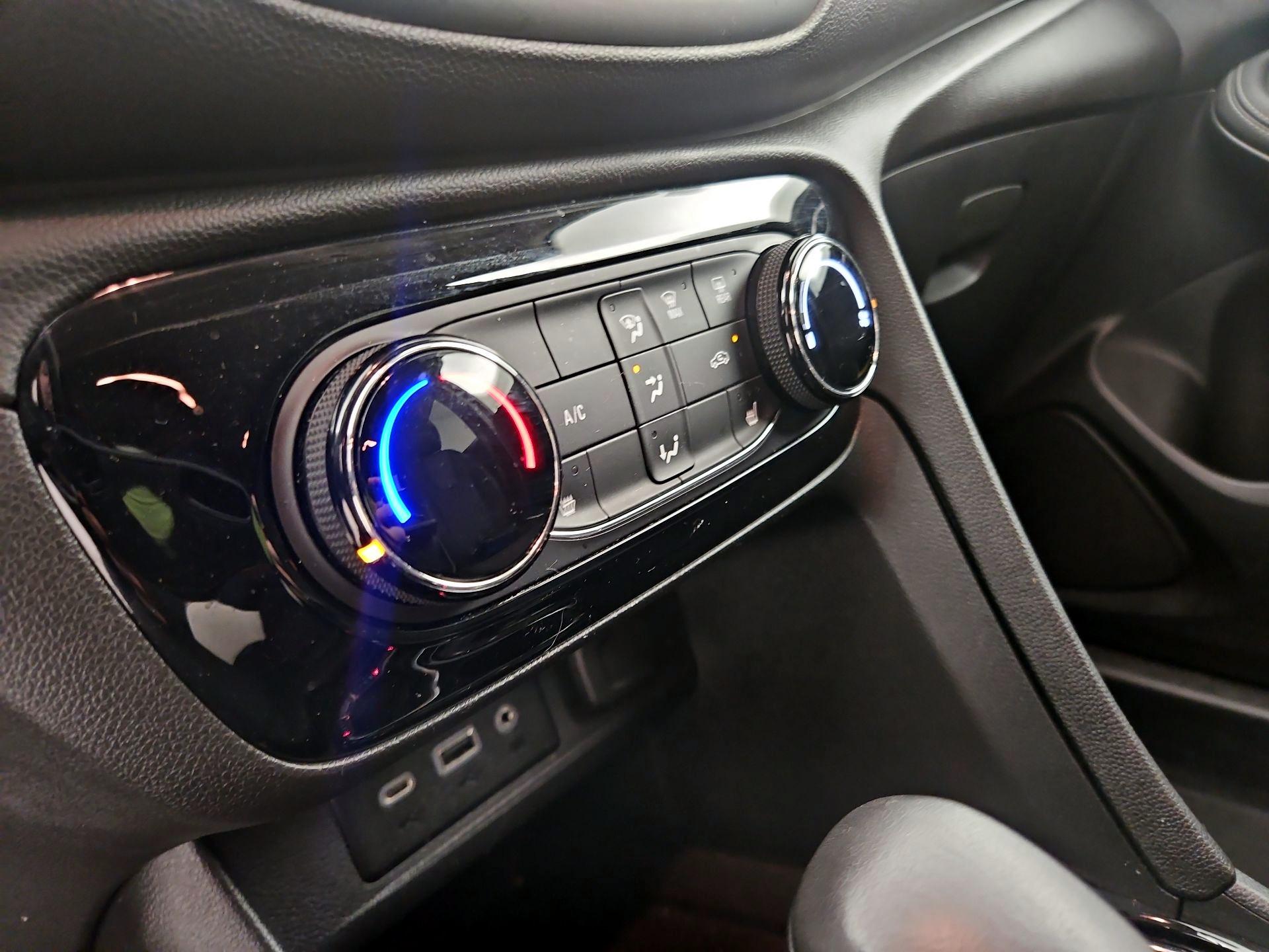 Thumbnail: 2020 Buick Encore GX - 16