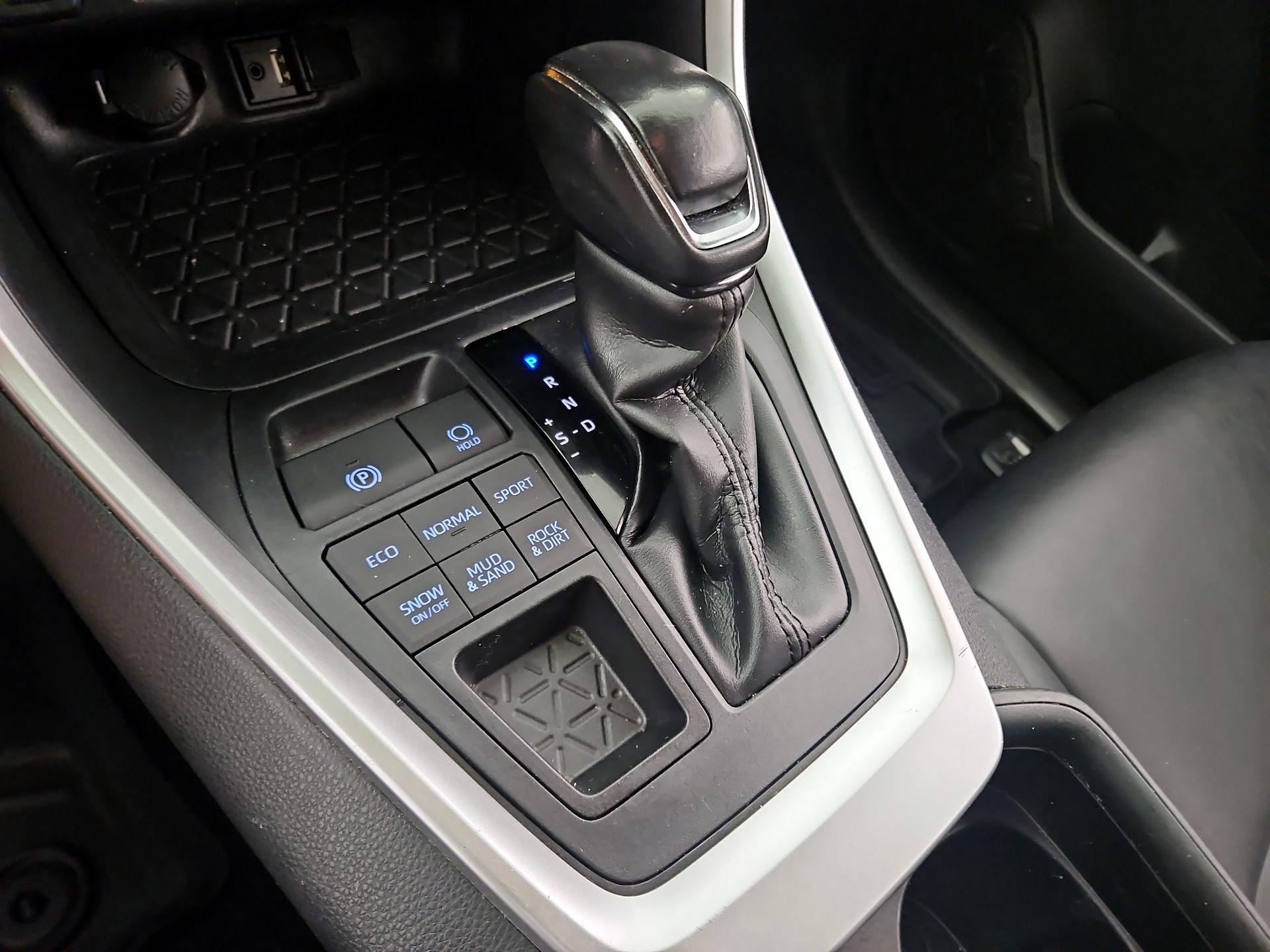 Thumbnail: 2019 Toyota RAV4 - 17