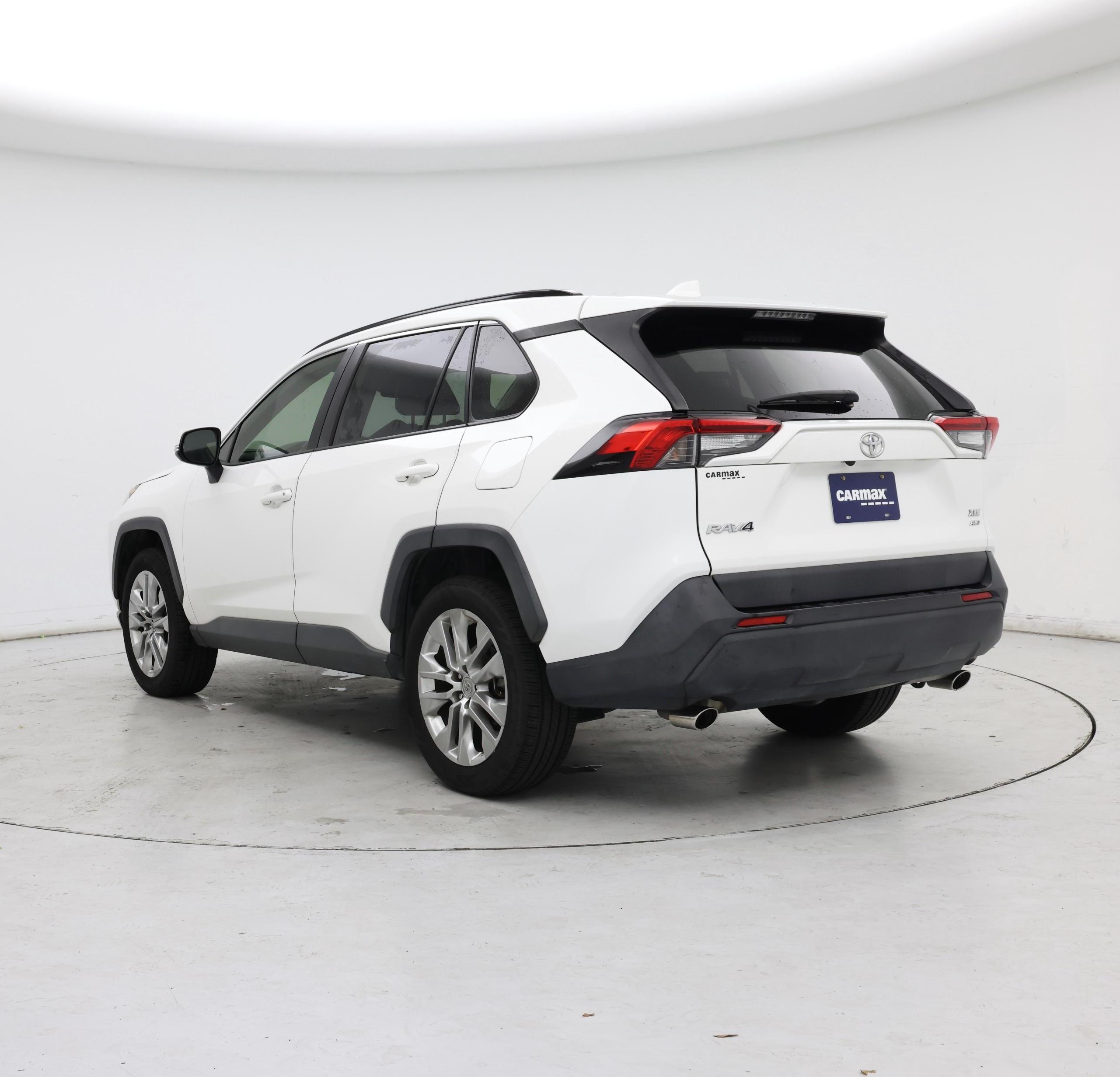 Thumbnail: 2019 Toyota RAV4 - 2