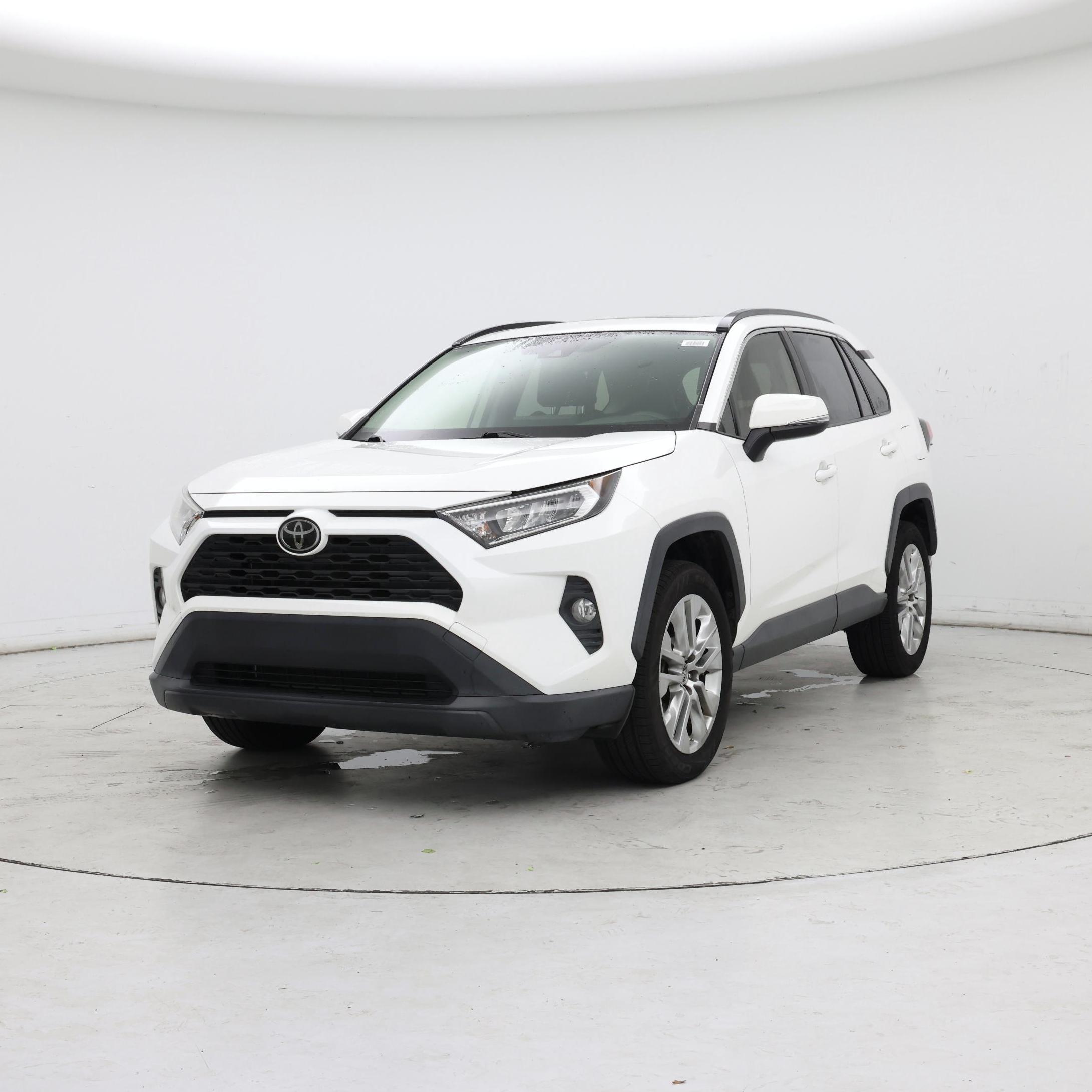 Thumbnail: 2019 Toyota RAV4 - 4