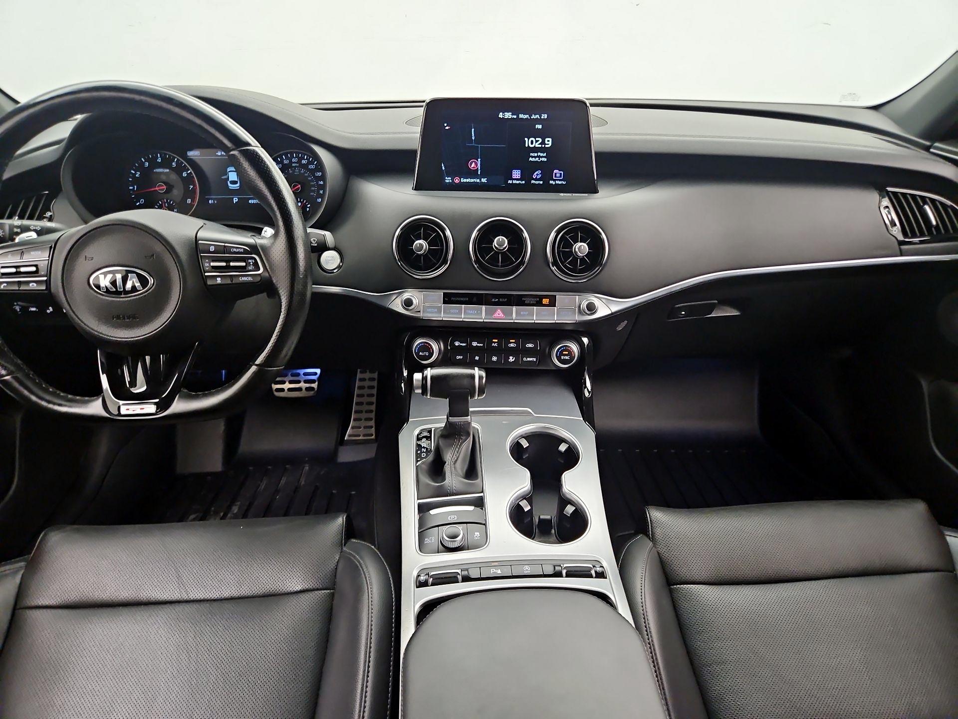Thumbnail: 2019 Kia Stinger - 9