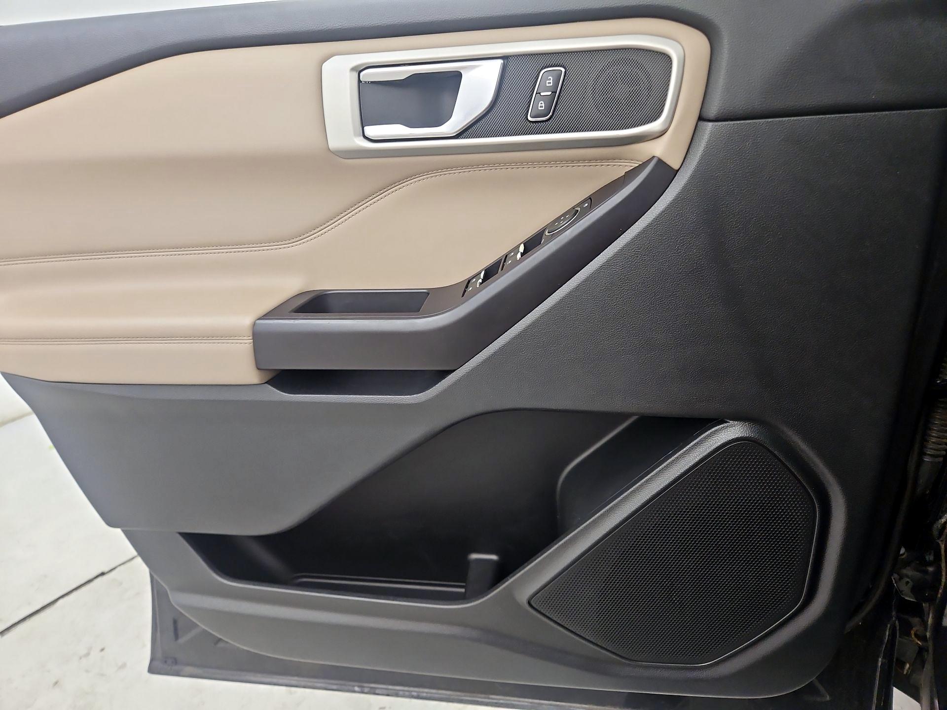 Thumbnail: 2020 Ford Explorer - 12