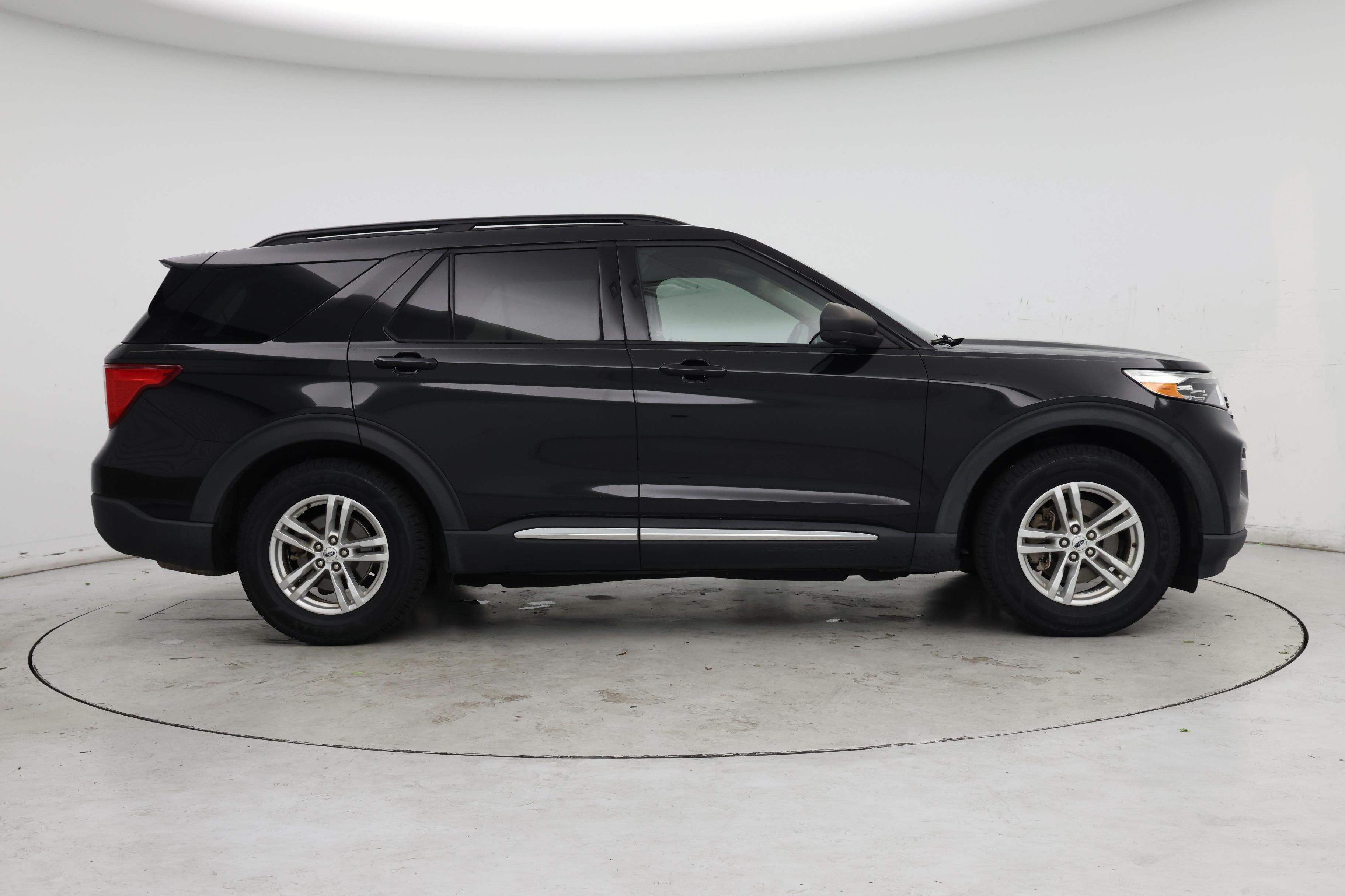 Thumbnail: 2020 Ford Explorer - 7