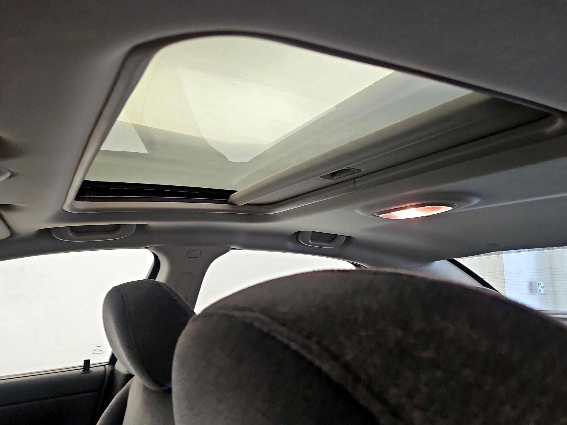 Thumbnail: 2014 Chevrolet Impala - 18