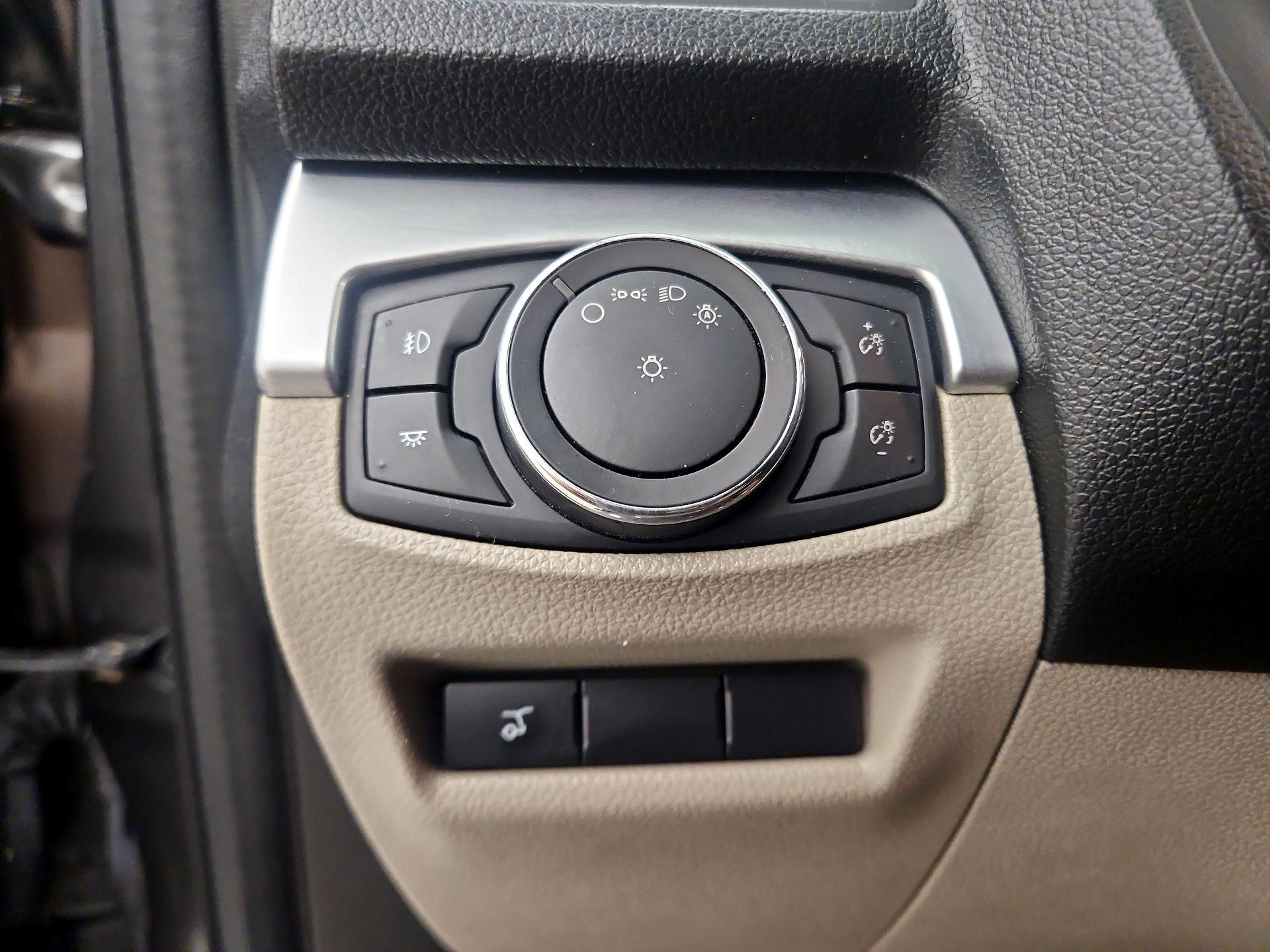 Thumbnail: 2018 Ford Explorer - 13