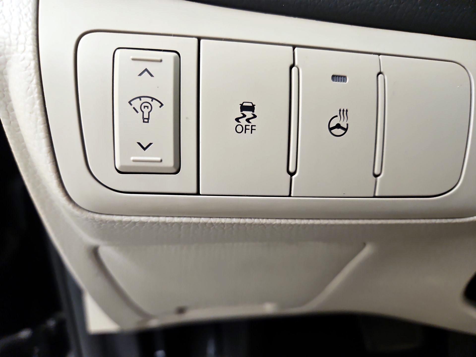 Thumbnail: 2013 Kia Optima - 13
