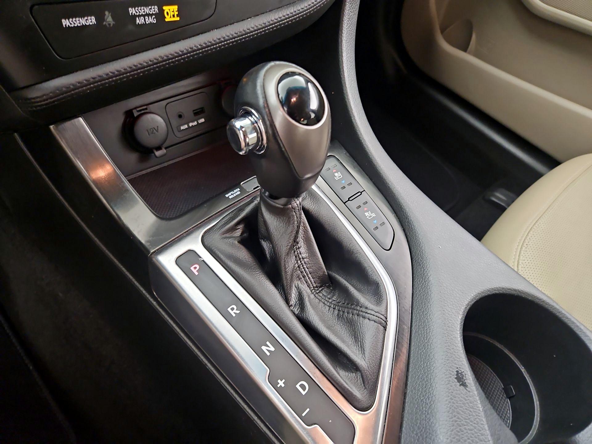 Thumbnail: 2013 Kia Optima - 17