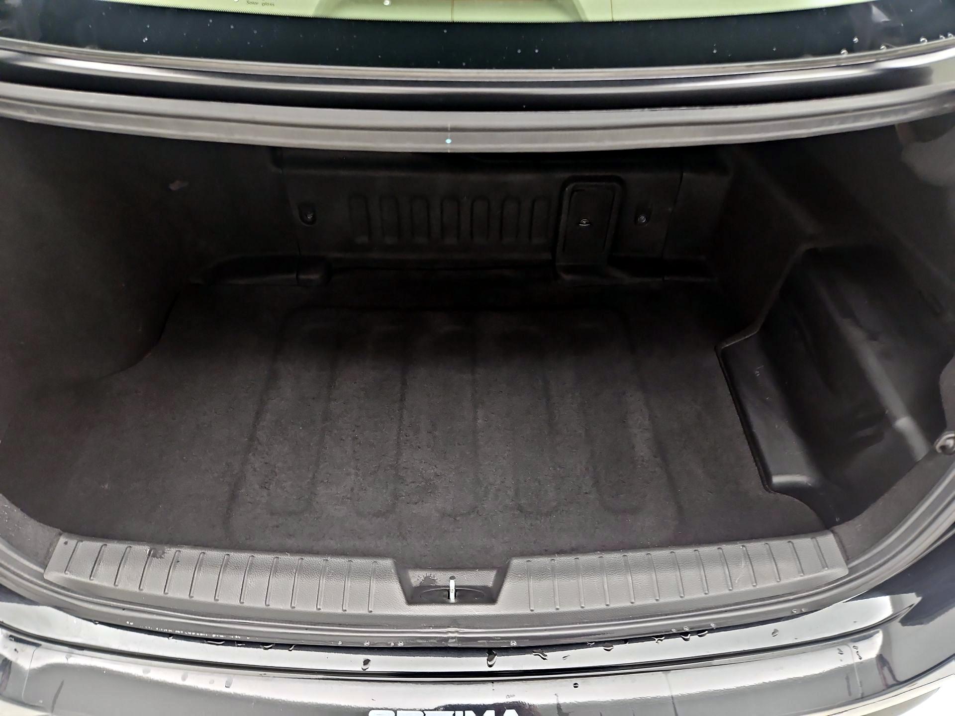 Thumbnail: 2013 Kia Optima - 20