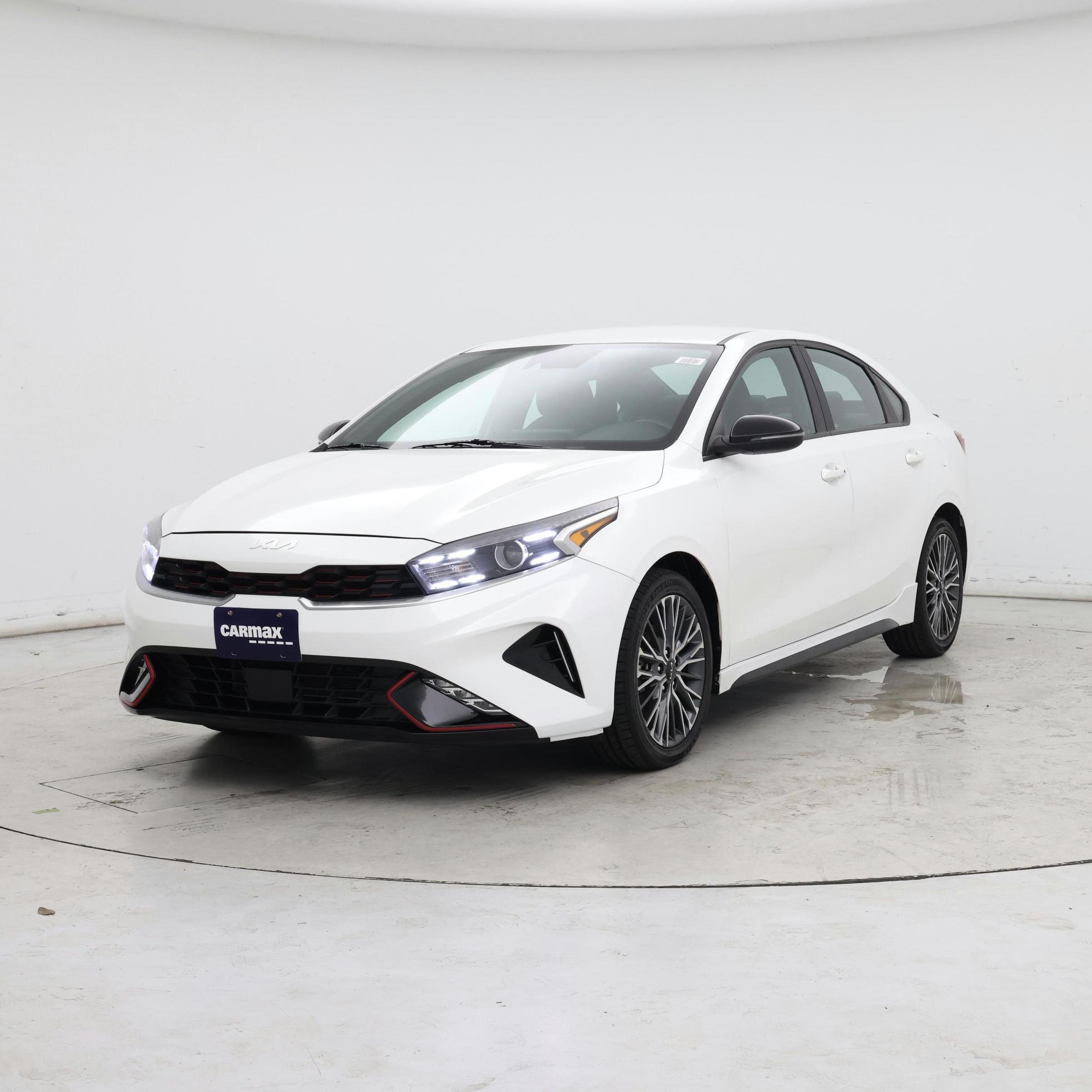 Thumbnail: 2023 Kia Forte - 4