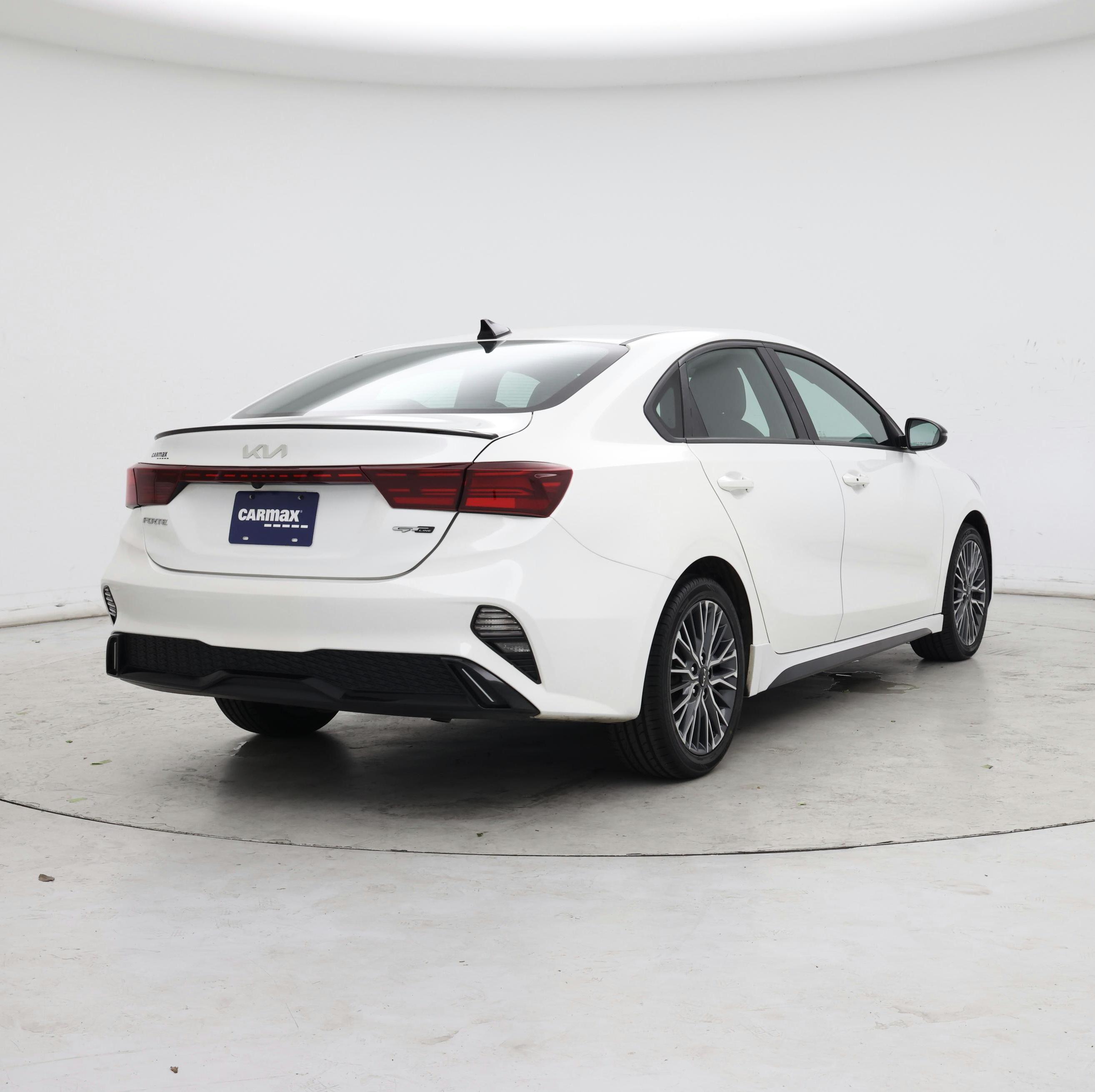 Thumbnail: 2023 Kia Forte - 8