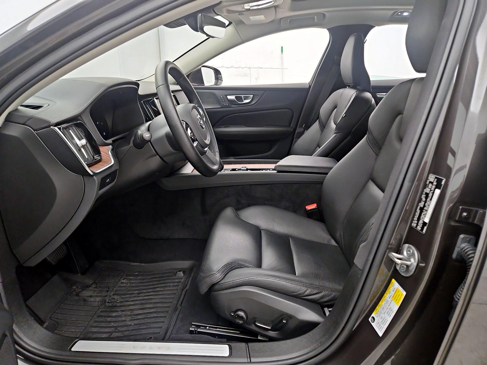 Thumbnail: 2023 Volvo S60 - 11