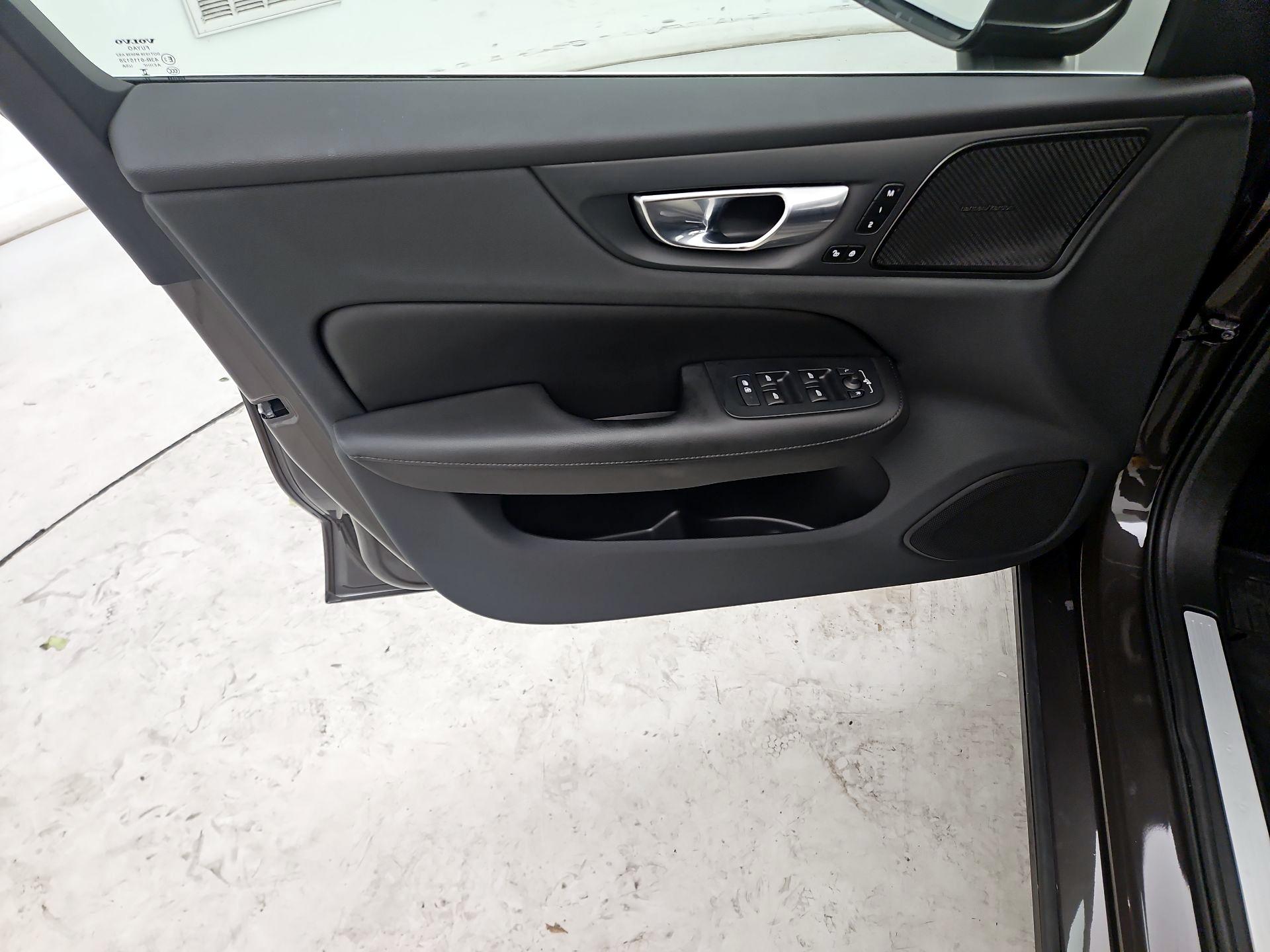 Thumbnail: 2023 Volvo S60 - 12