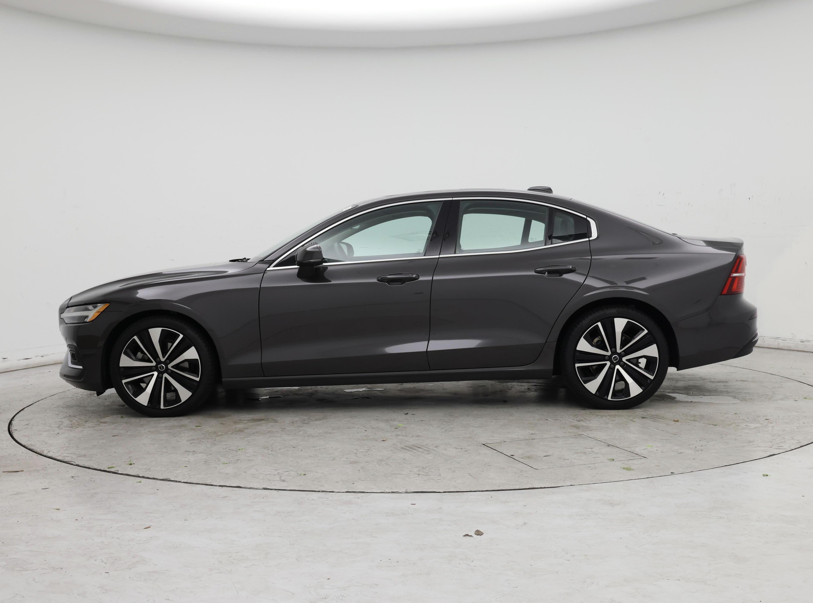 Thumbnail: 2023 Volvo S60 - 3