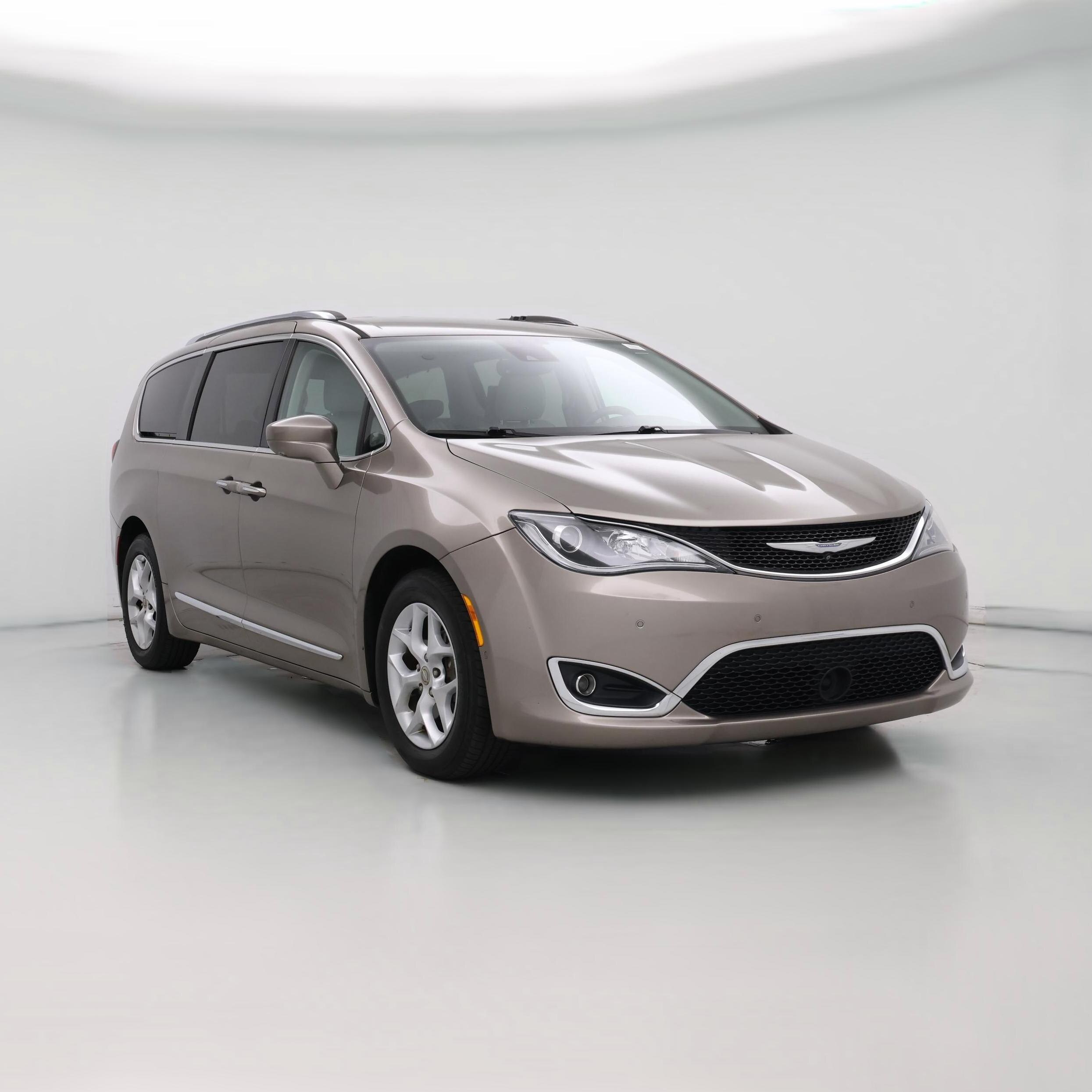 Thumbnail: 2017 Chrysler Pacifica - 1