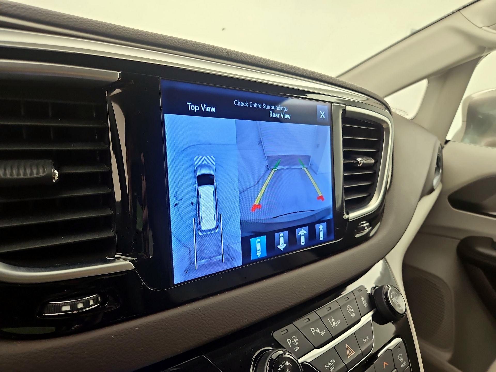 Thumbnail: 2017 Chrysler Pacifica - 14