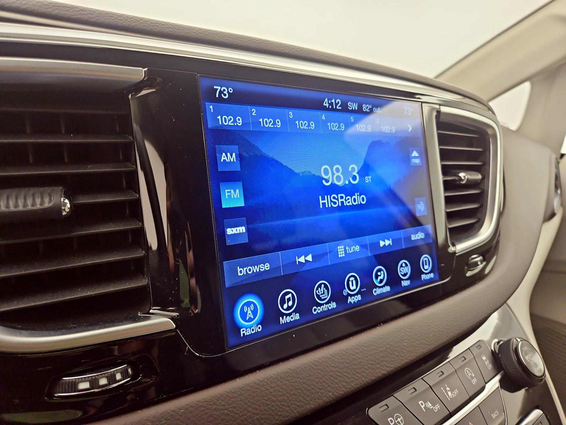 Thumbnail: 2017 Chrysler Pacifica - 15