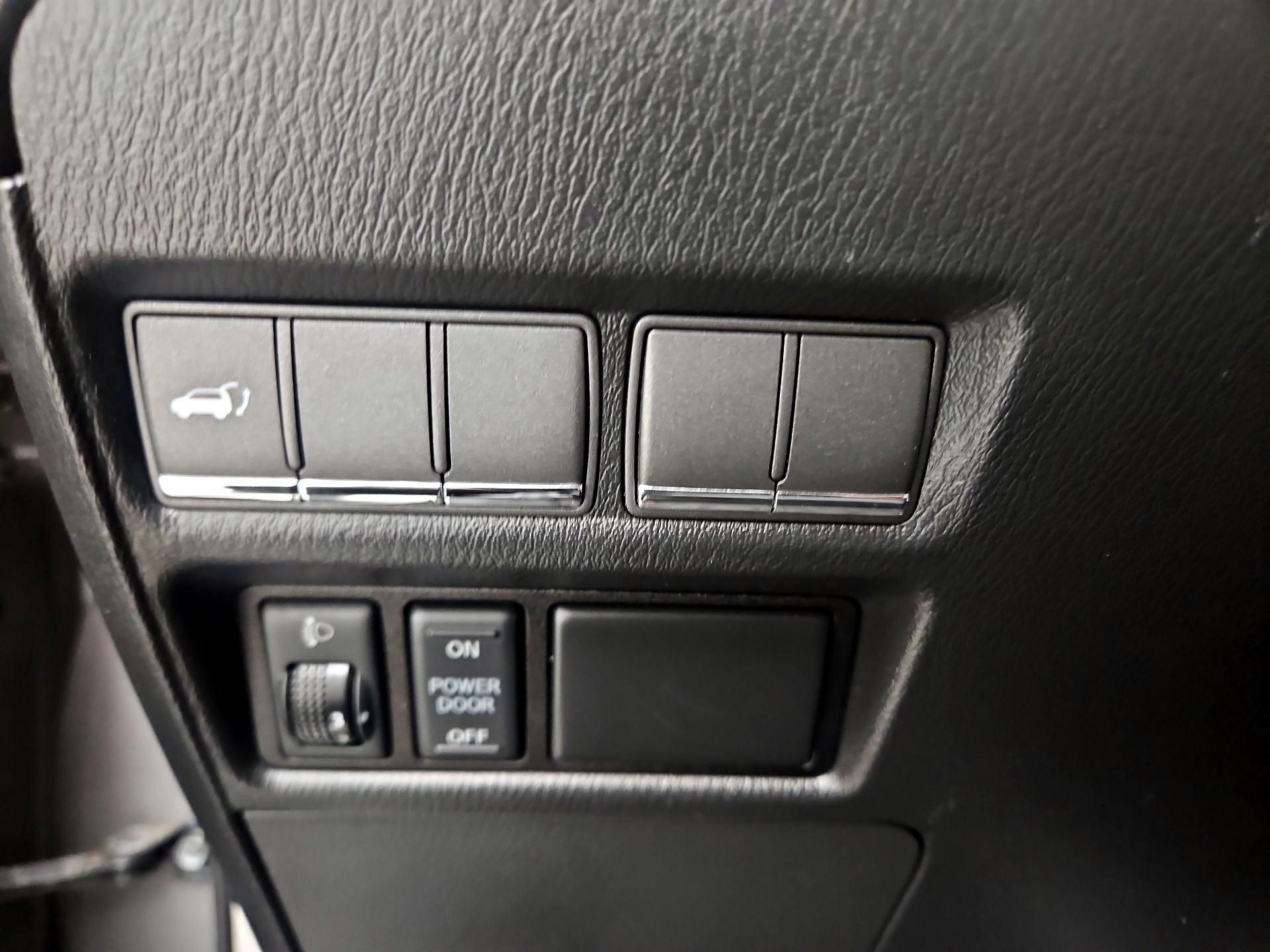Thumbnail: 2014 INFINITI QX80 - 13