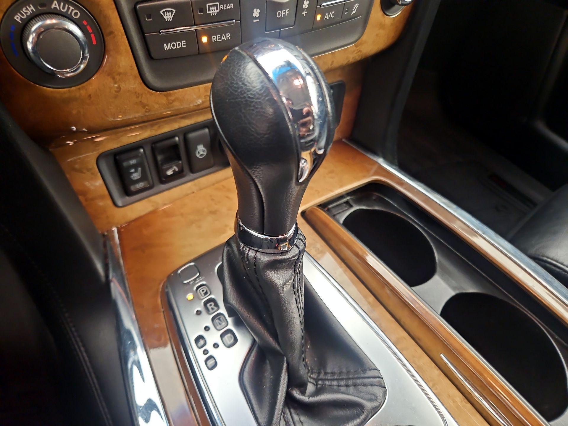 Thumbnail: 2014 INFINITI QX80 - 17
