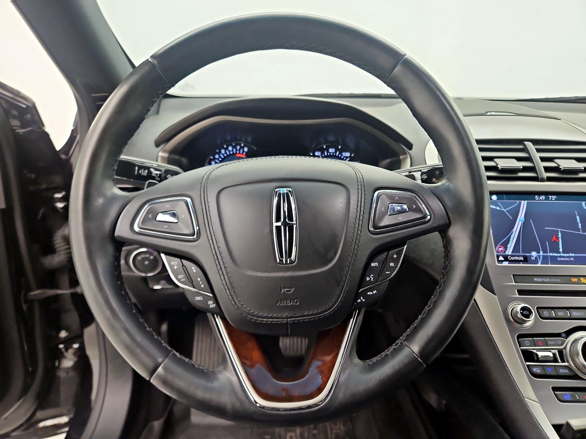 Thumbnail: 2019 Lincoln MKZ - 10