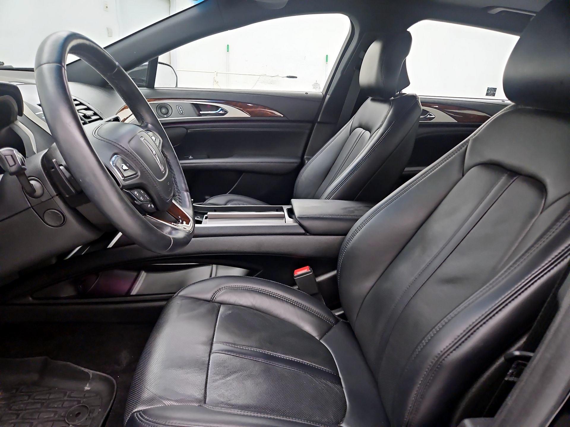 Thumbnail: 2019 Lincoln MKZ - 11