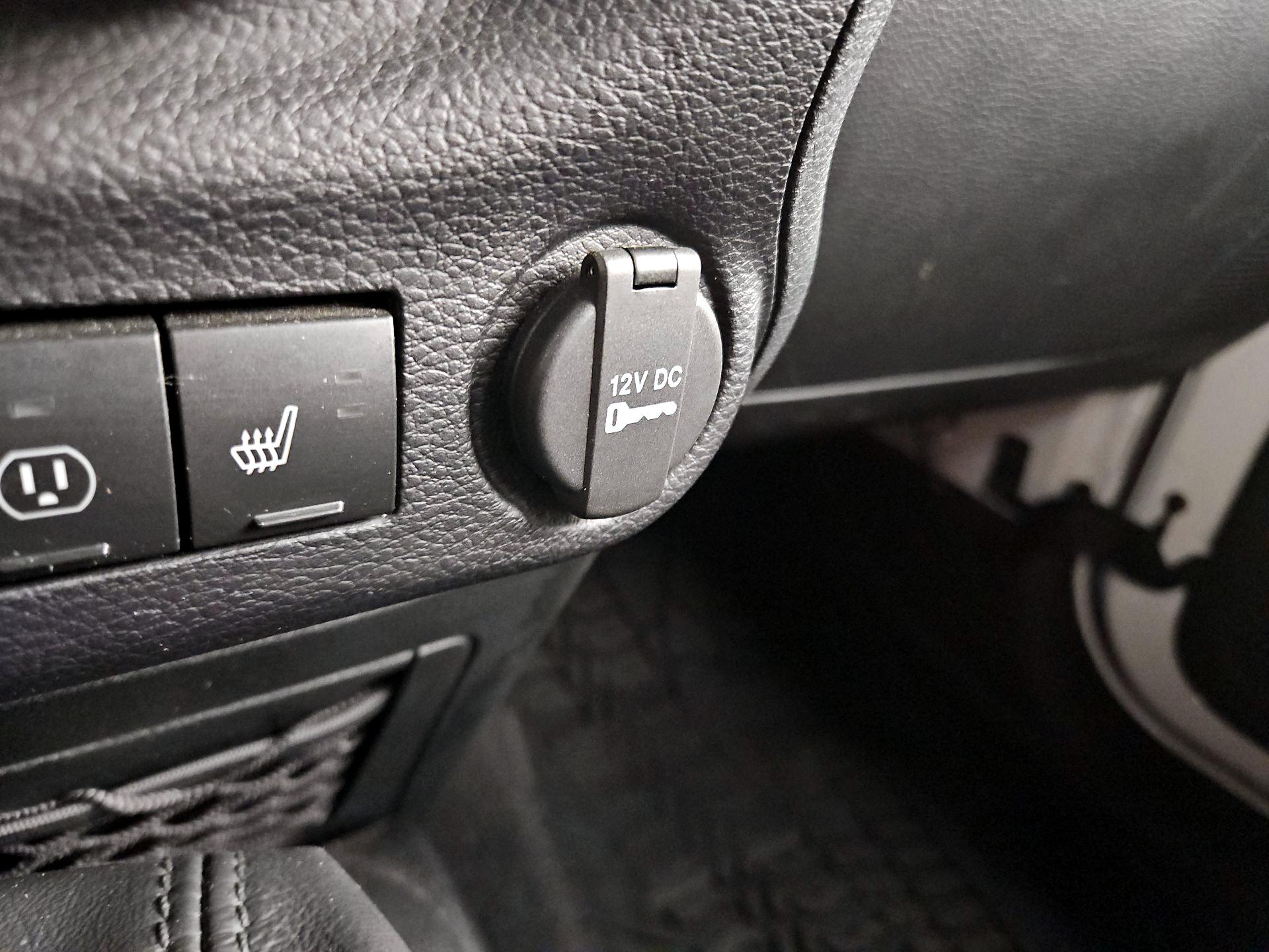 Thumbnail: 2016 Jeep Wrangler - 17