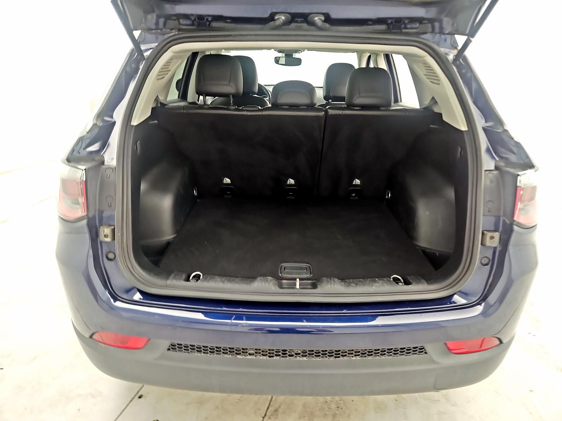Thumbnail: 2019 Jeep Compass - 20