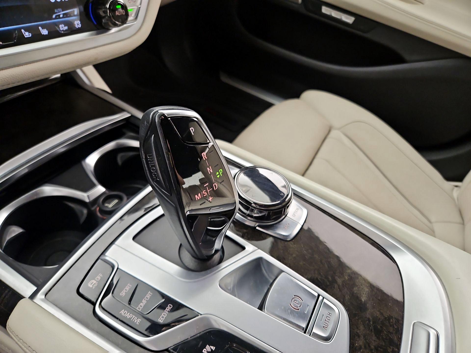 Thumbnail: 2016 BMW 7 Series - 17
