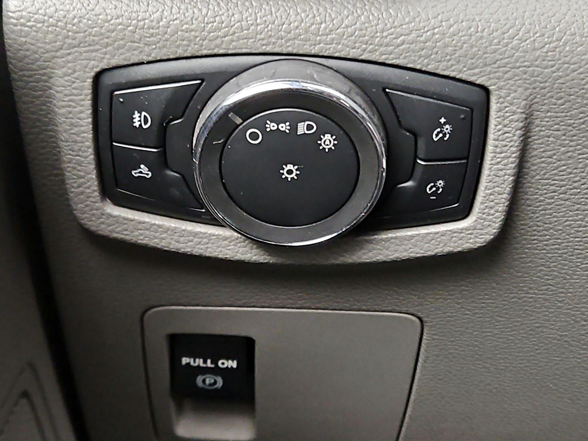Thumbnail: 2015 Ford F-150 - 13