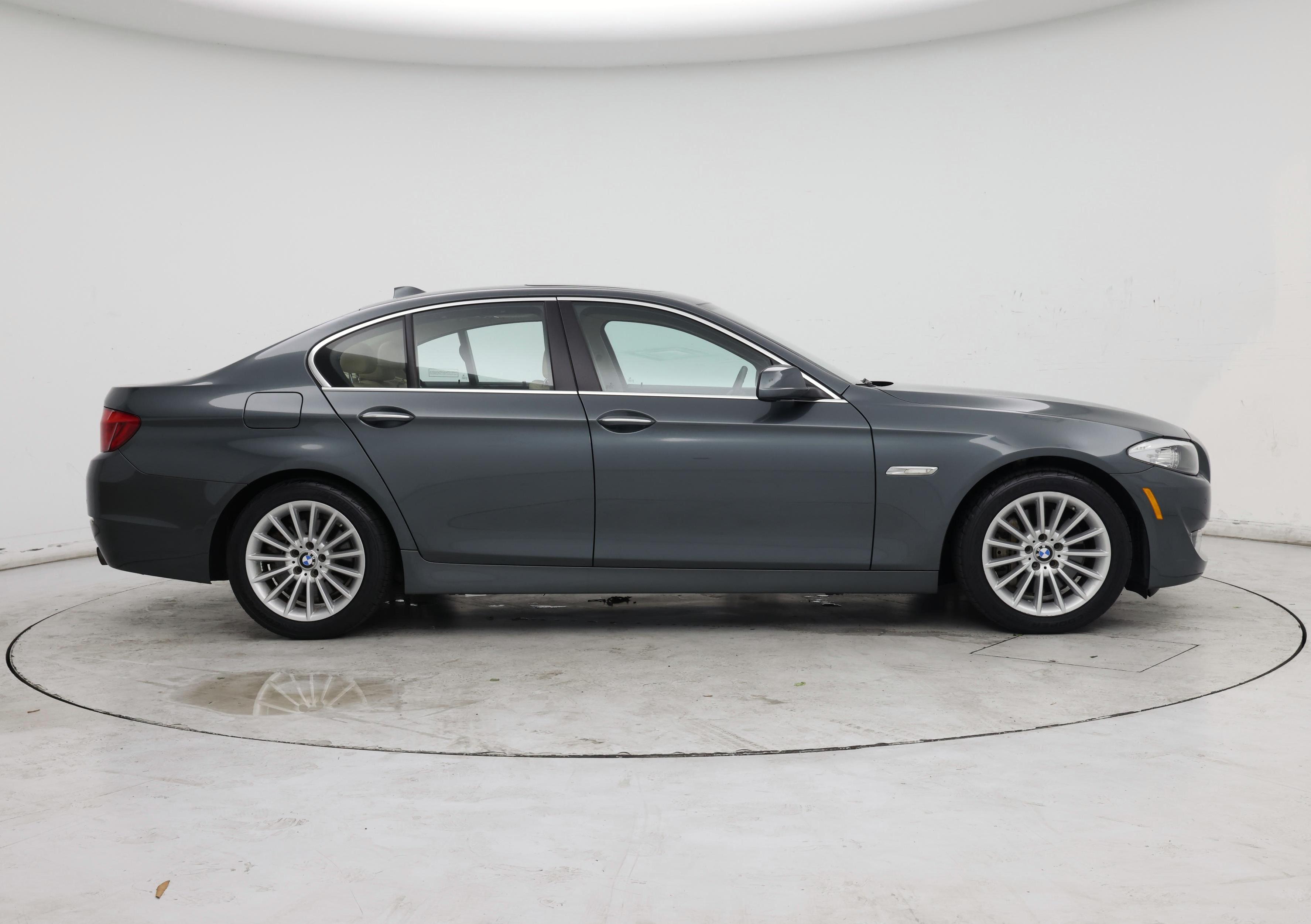 Thumbnail: 2013 BMW 5 Series - 7