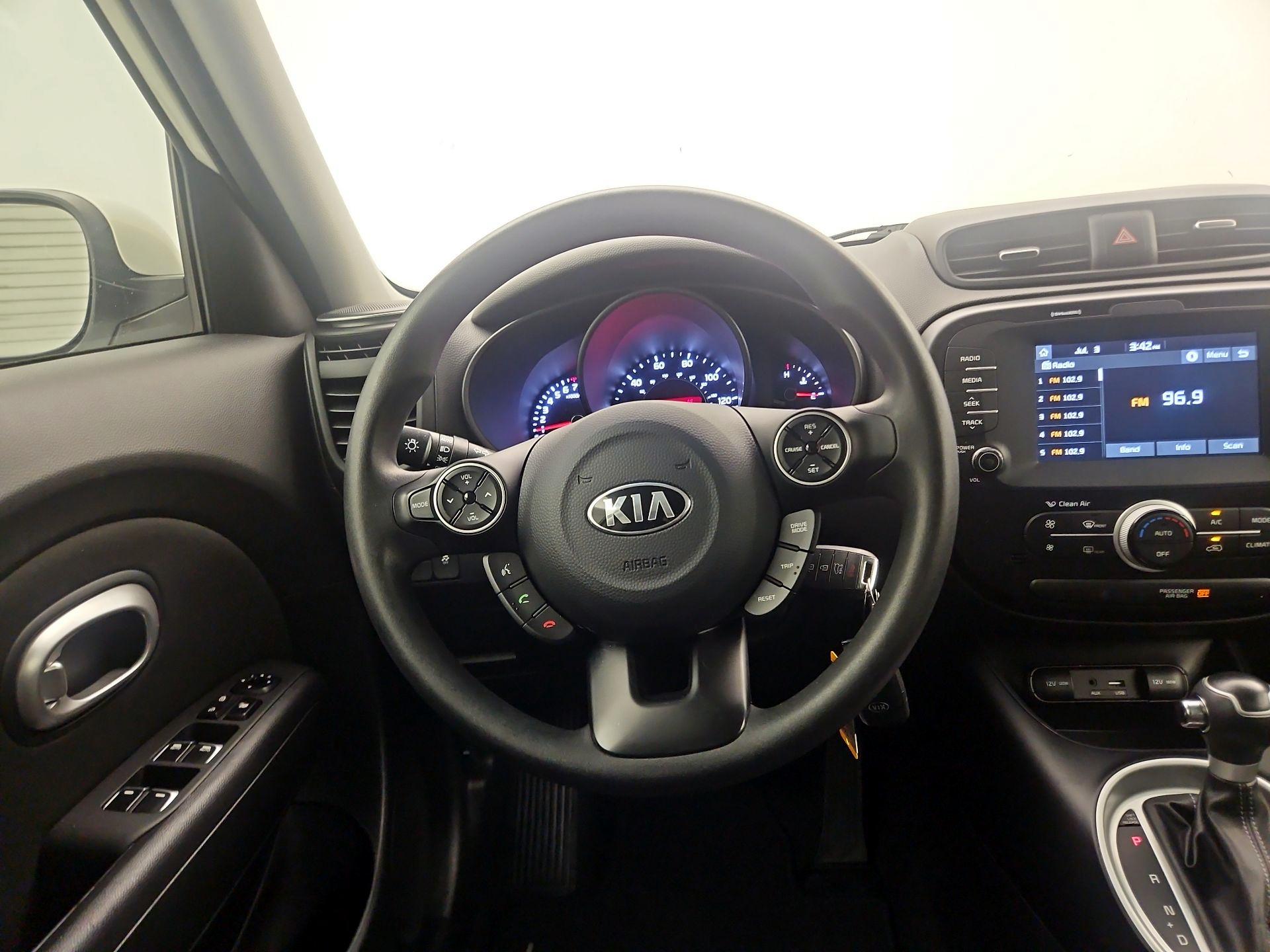 Thumbnail: 2019 Kia Soul - 10