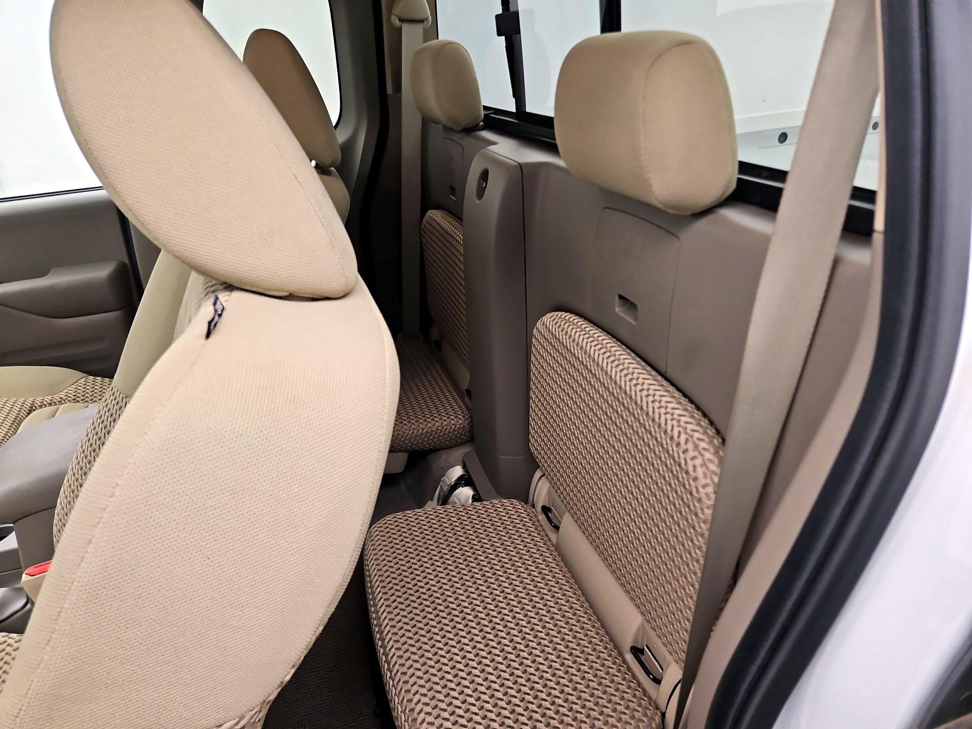 Thumbnail: 2016 Nissan Frontier - 18