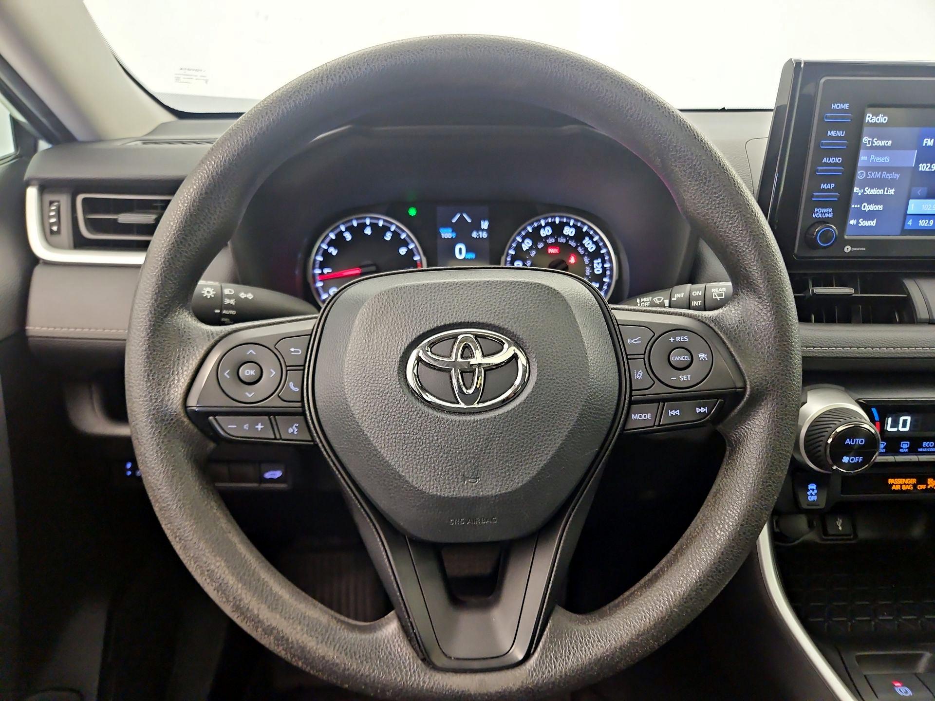 Thumbnail: 2022 Toyota RAV4 - 10