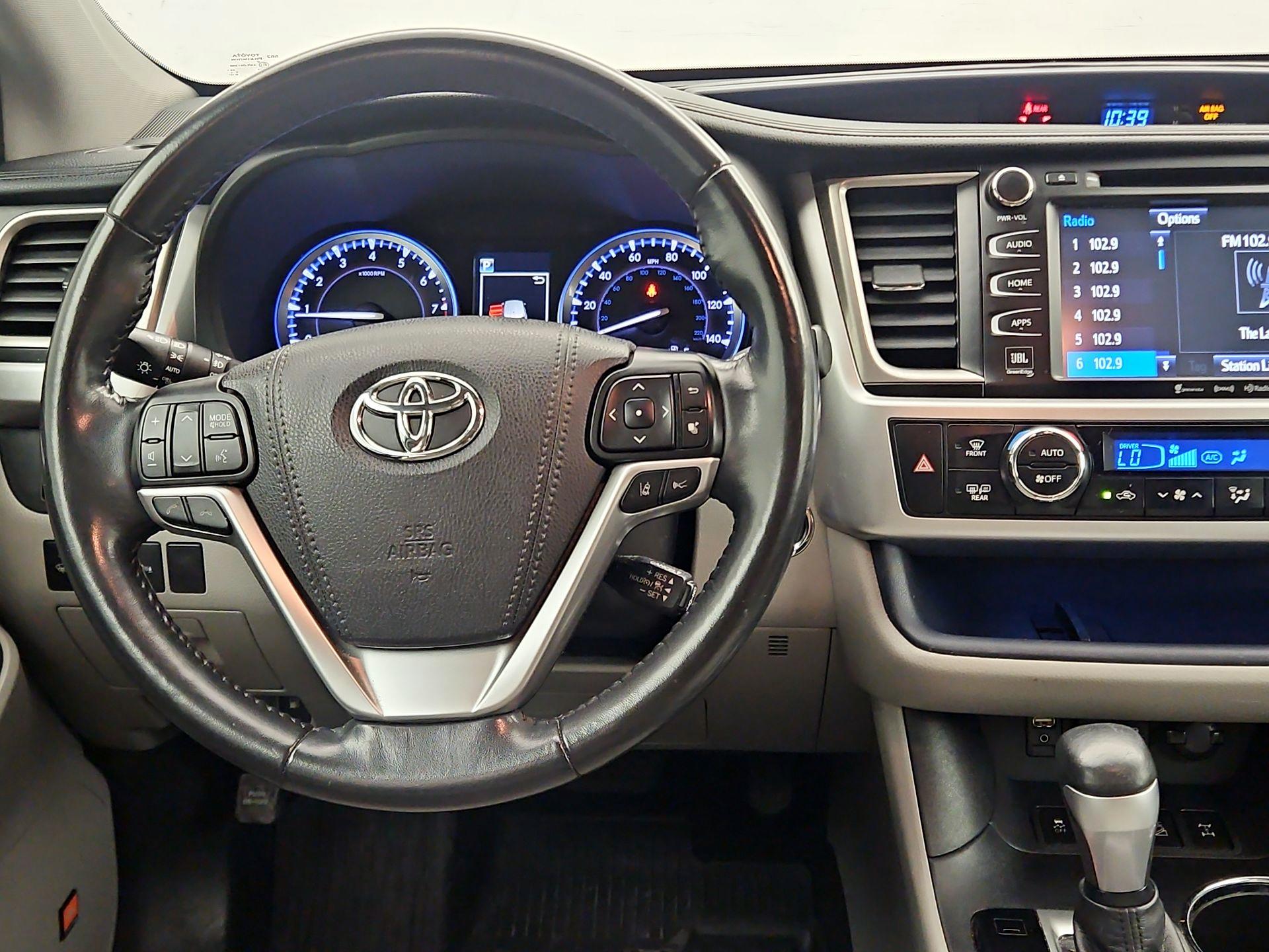Thumbnail: 2018 Toyota Highlander - 10