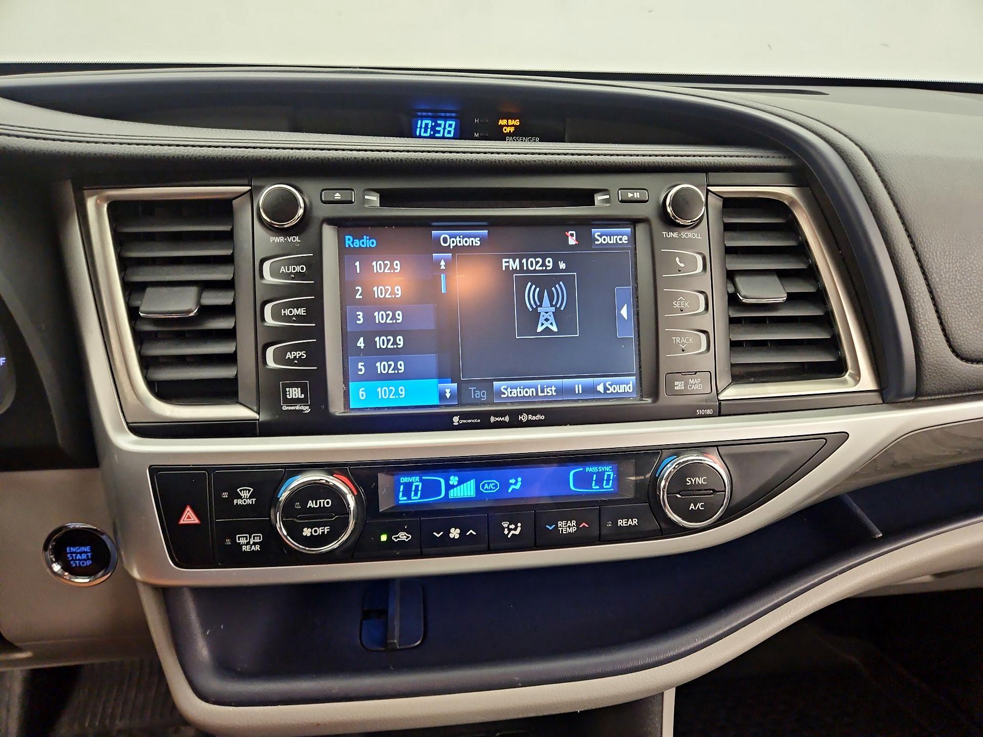 Thumbnail: 2018 Toyota Highlander - 15