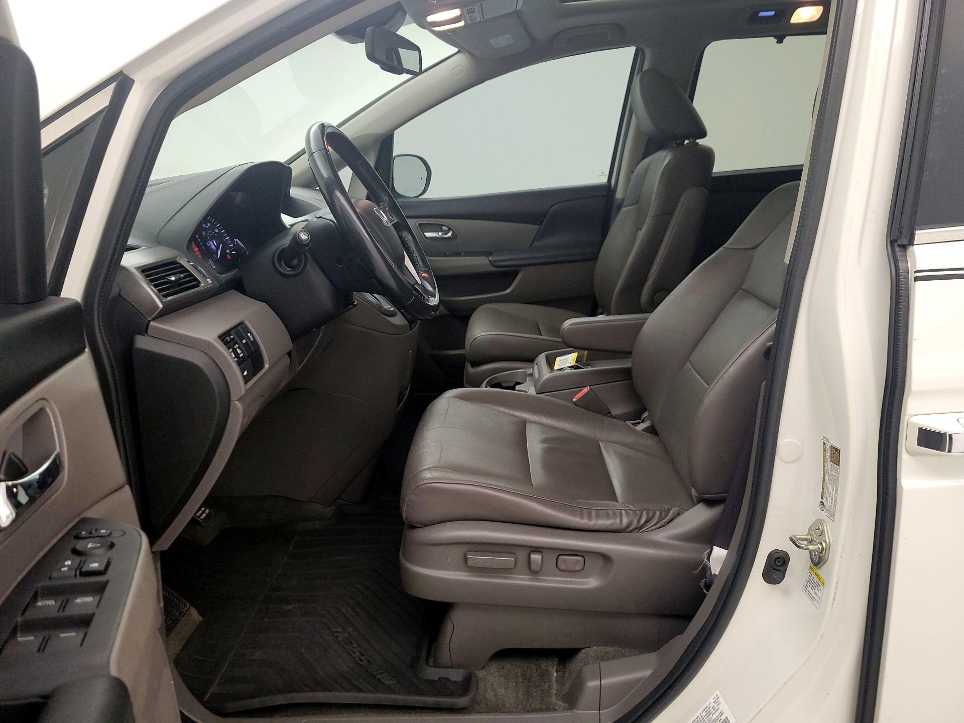 Thumbnail: 2016 Honda Odyssey - 11