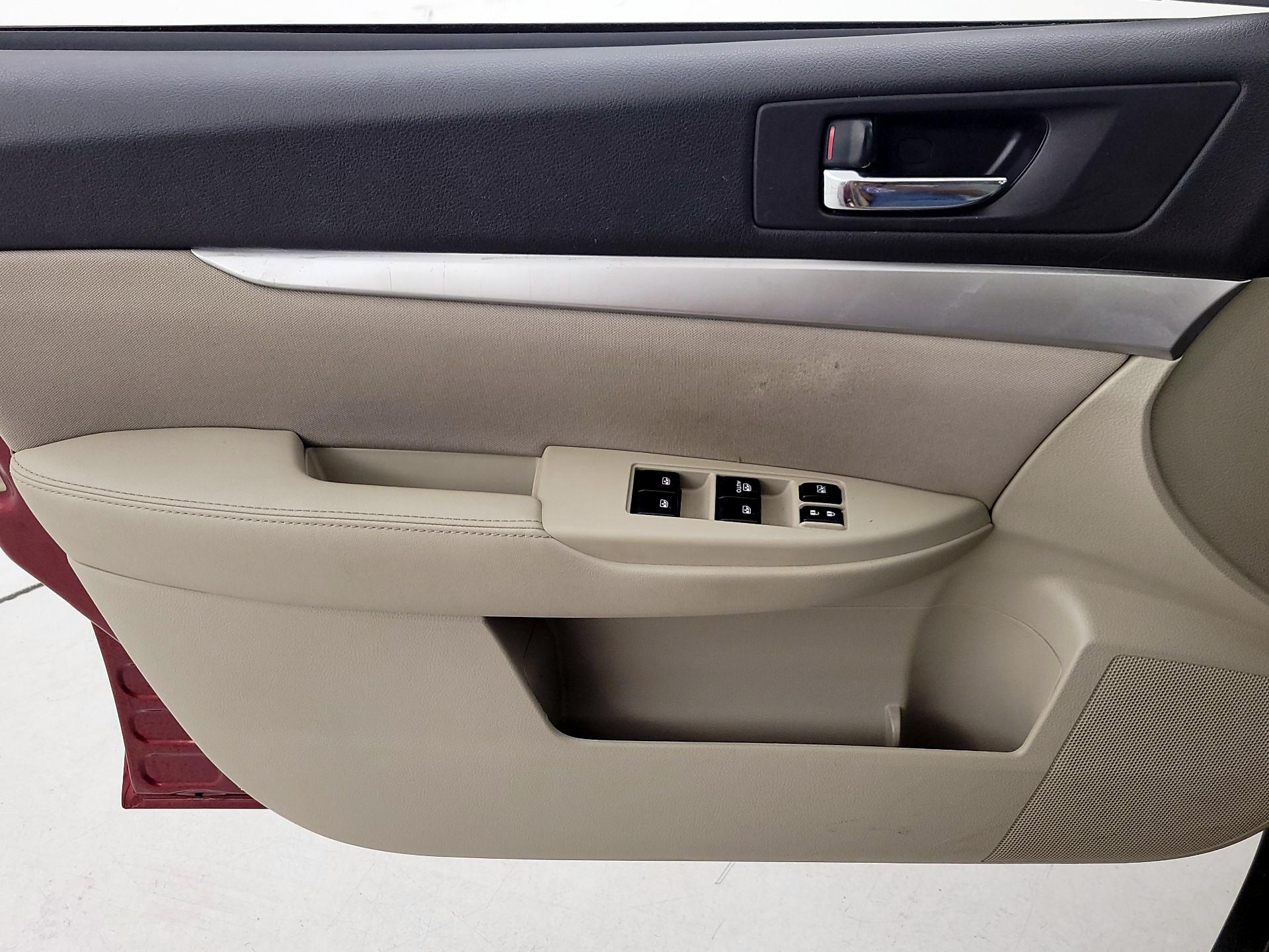 Thumbnail: 2014 Subaru Outback - 12