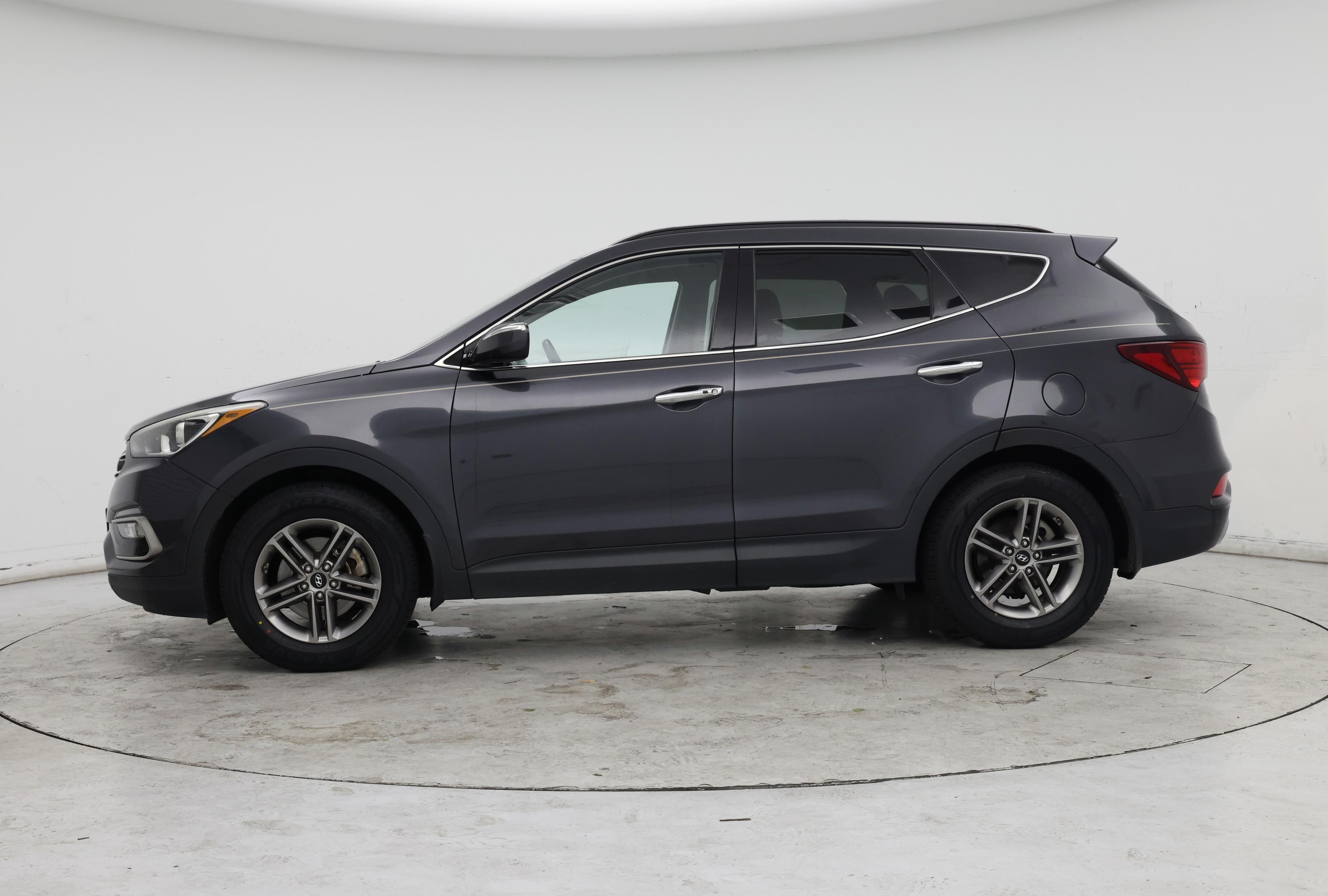 Thumbnail: 2017 Hyundai Santa Fe - 3