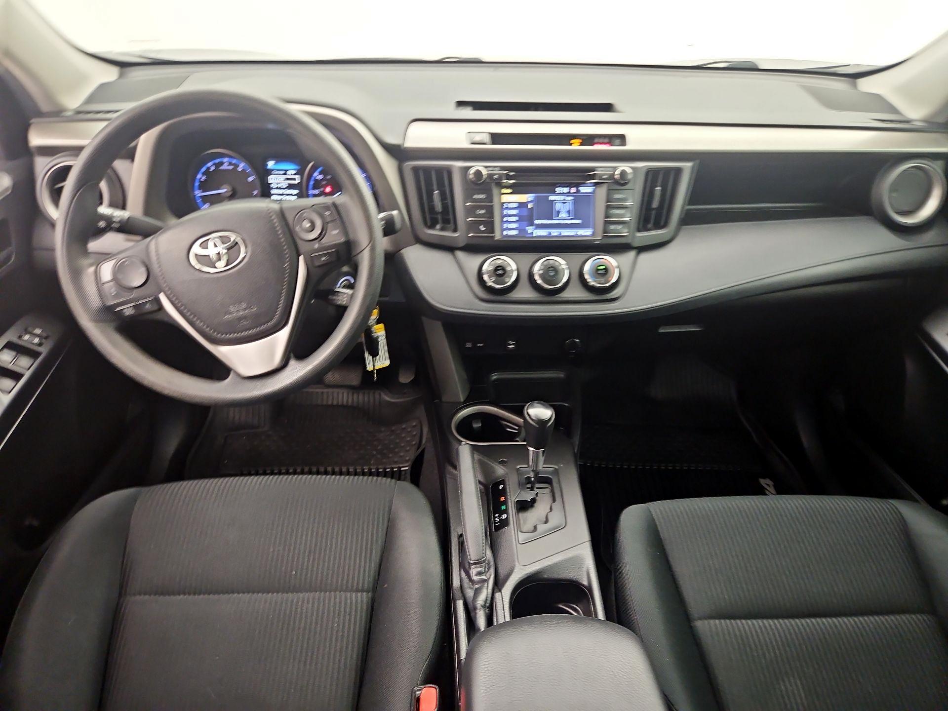 Thumbnail: 2018 Toyota RAV4 - 9