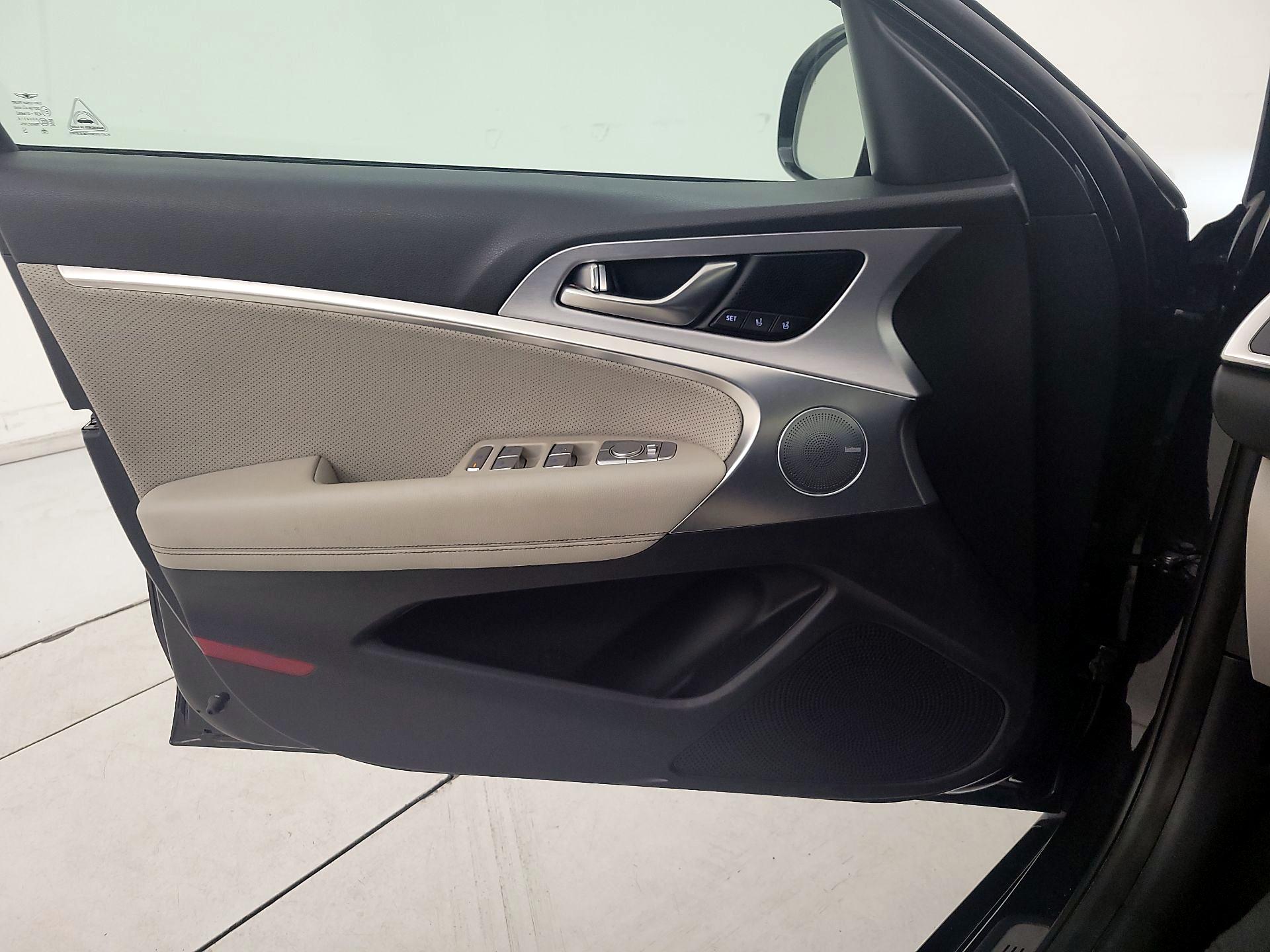 Thumbnail: 2019 Genesis G70 - 12