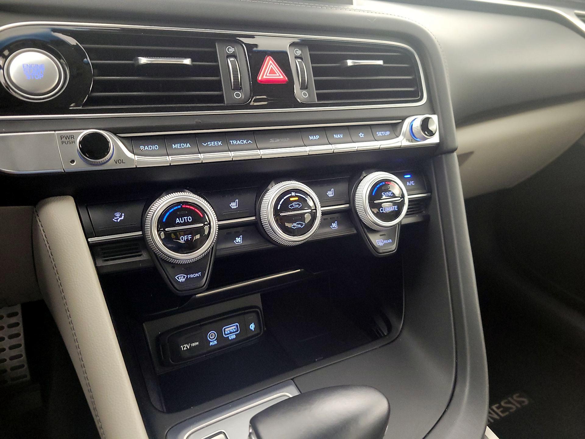 Thumbnail: 2019 Genesis G70 - 17