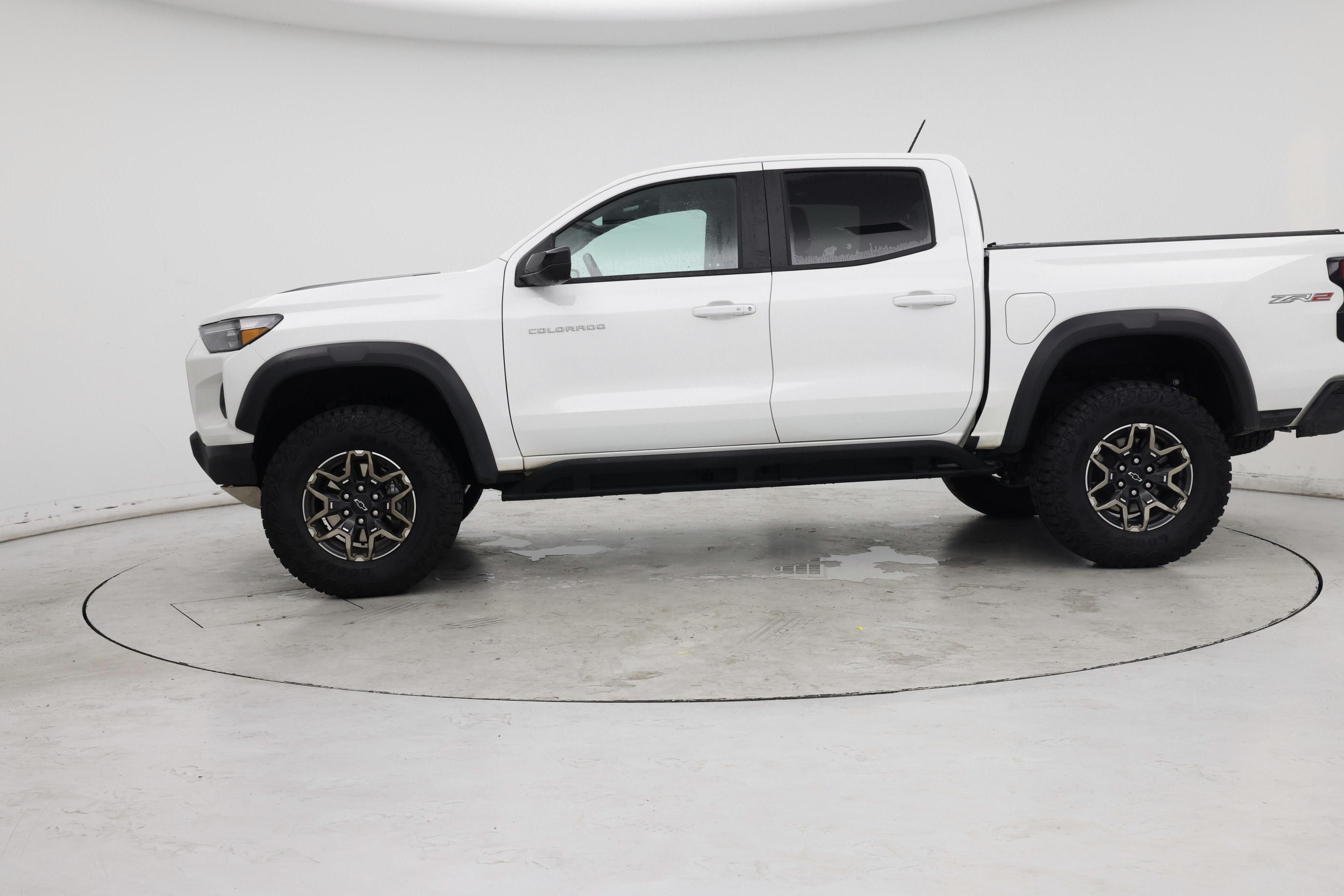 Thumbnail: 2024 Chevrolet Colorado - 3