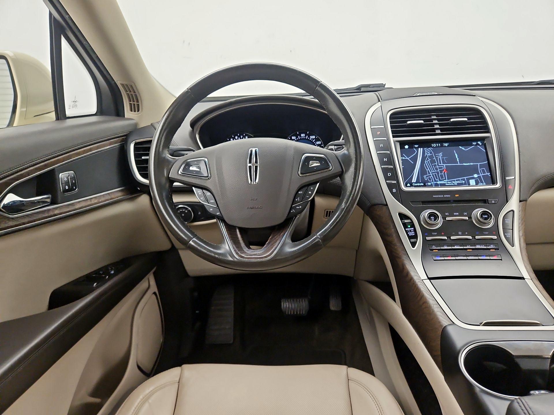 Thumbnail: 2016 Lincoln MKX - 10