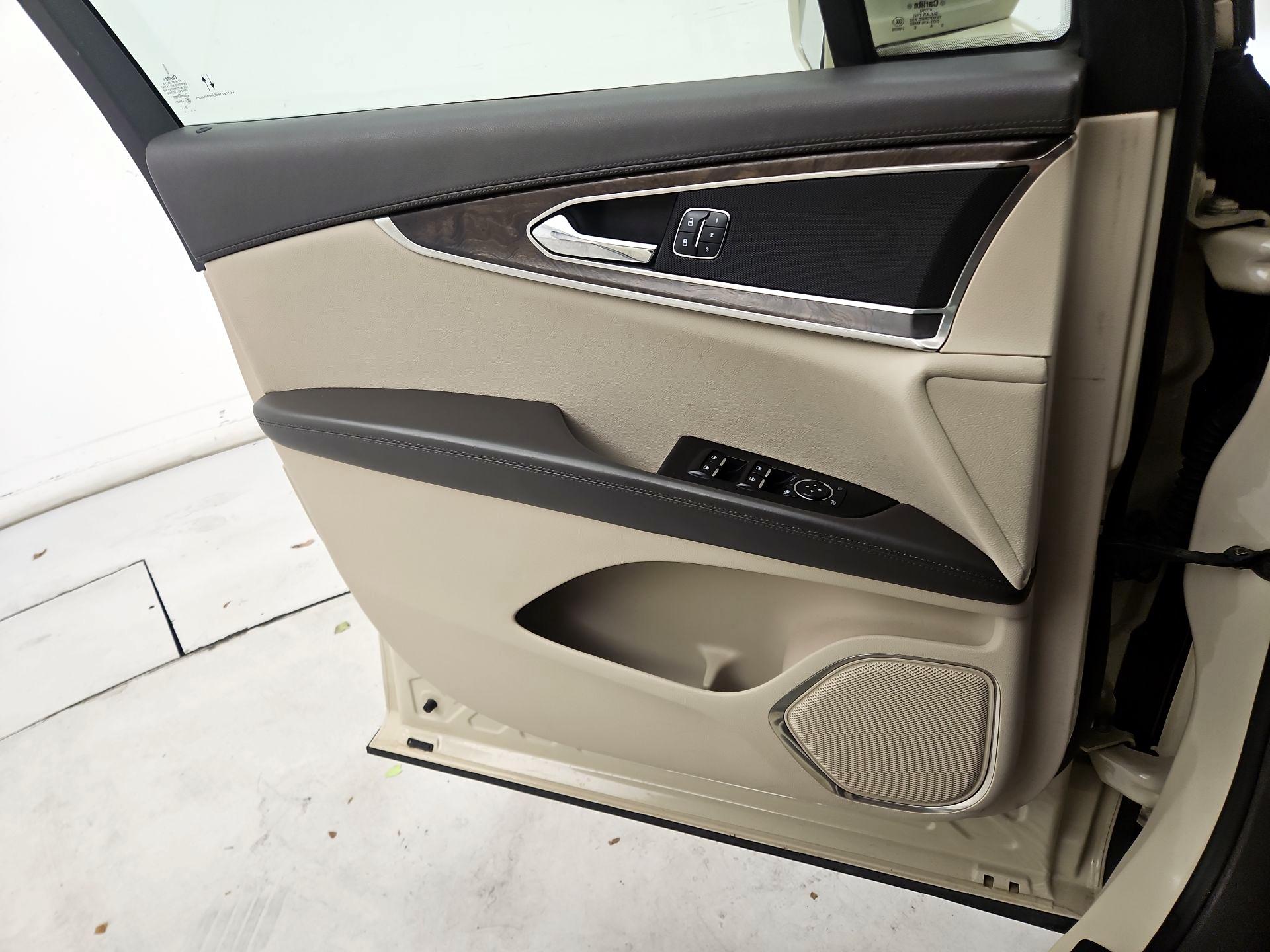 Thumbnail: 2016 Lincoln MKX - 12