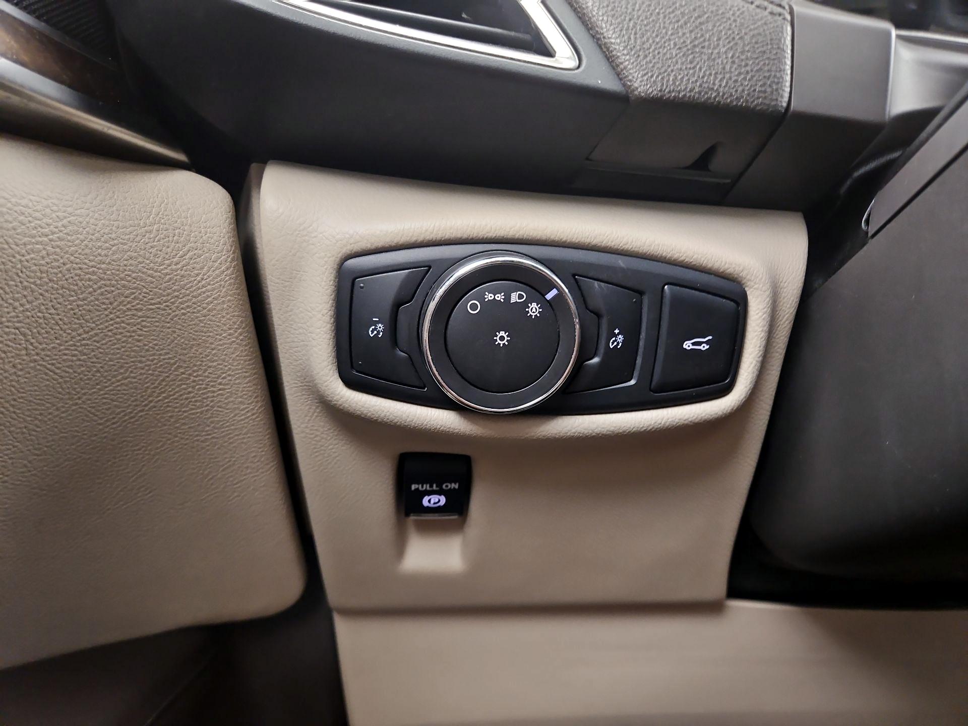 Thumbnail: 2016 Lincoln MKX - 13