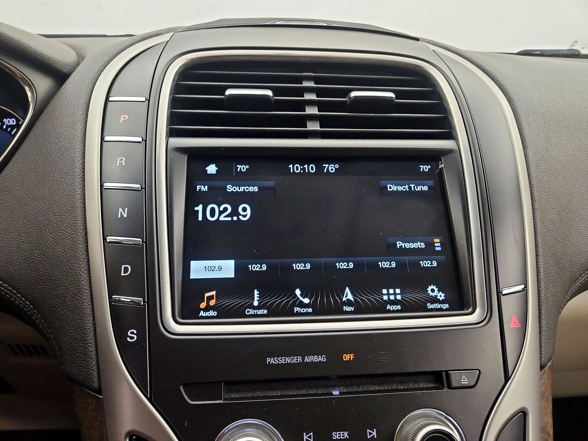 Thumbnail: 2016 Lincoln MKX - 16
