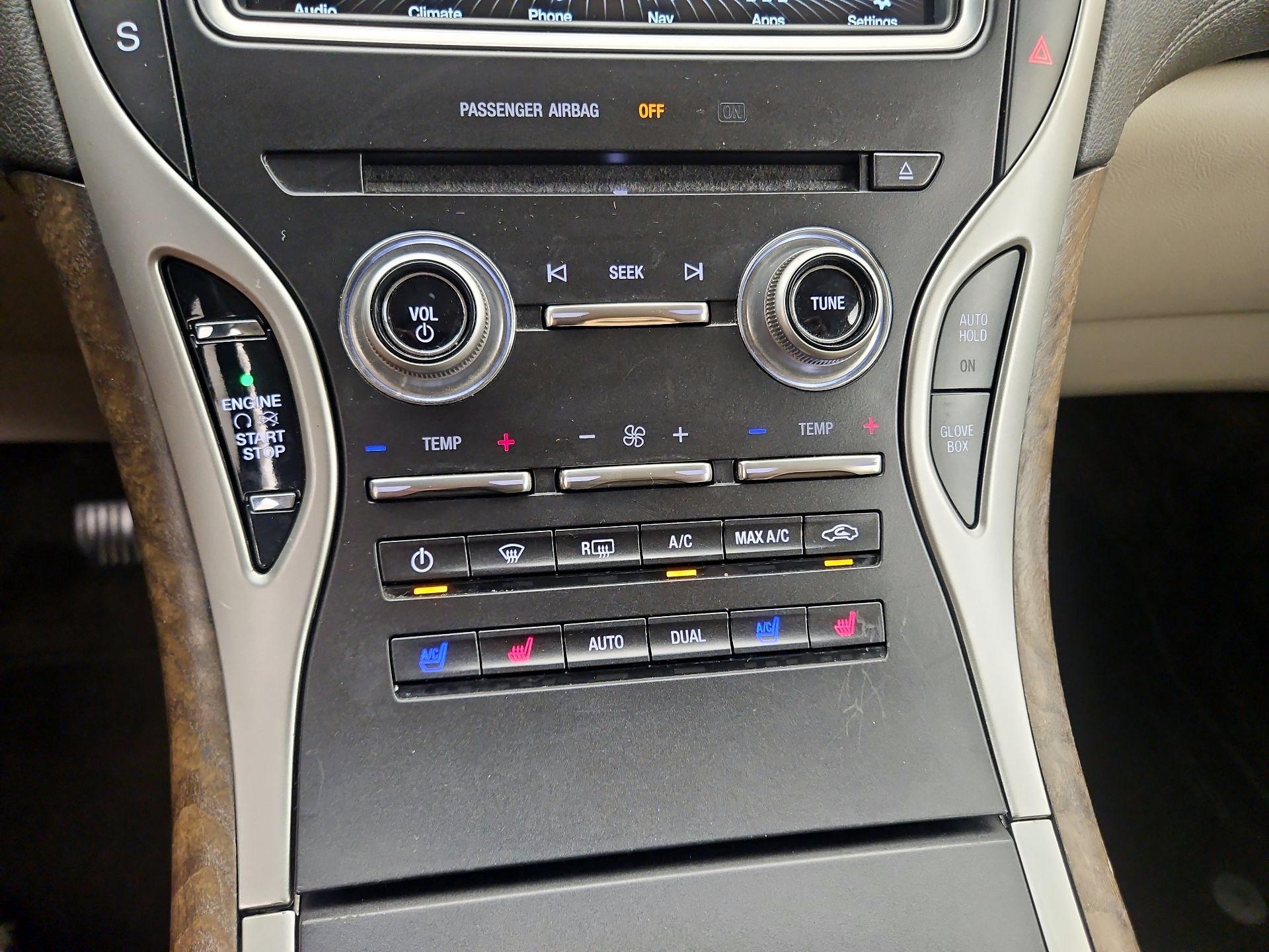 Thumbnail: 2016 Lincoln MKX - 17
