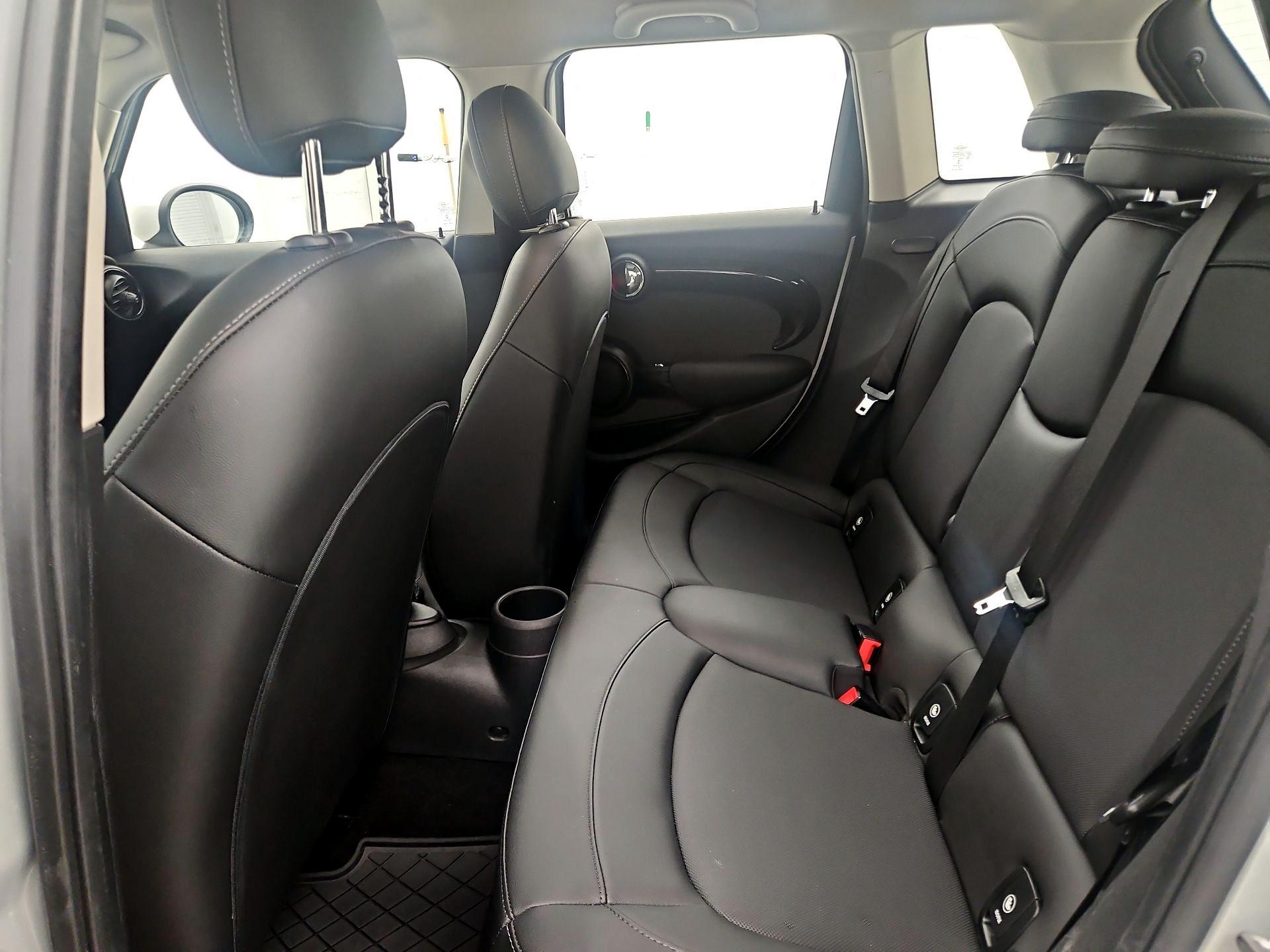 Thumbnail: 2021 MINI Cooper Hardtop - 19