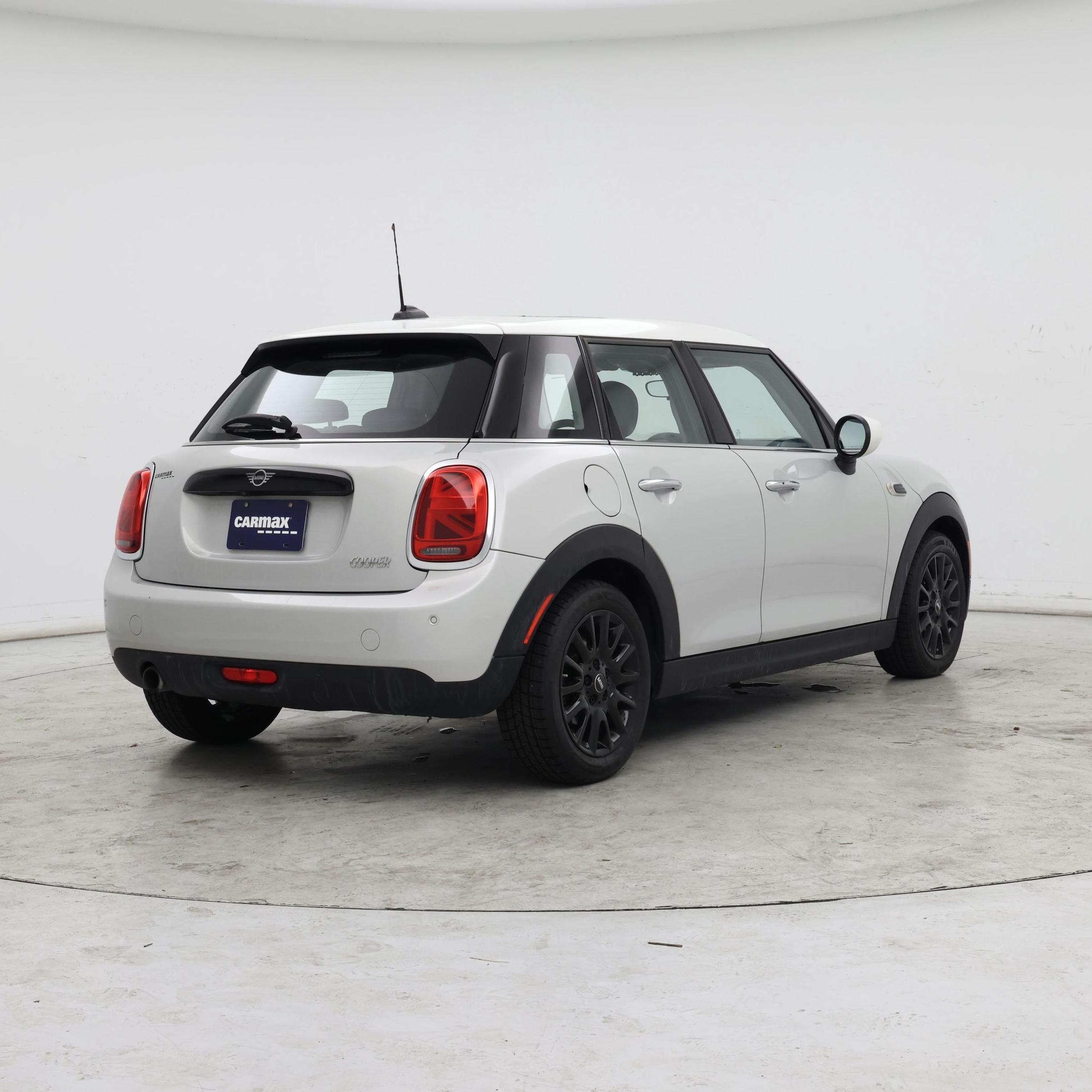 Thumbnail: 2021 MINI Cooper Hardtop - 8