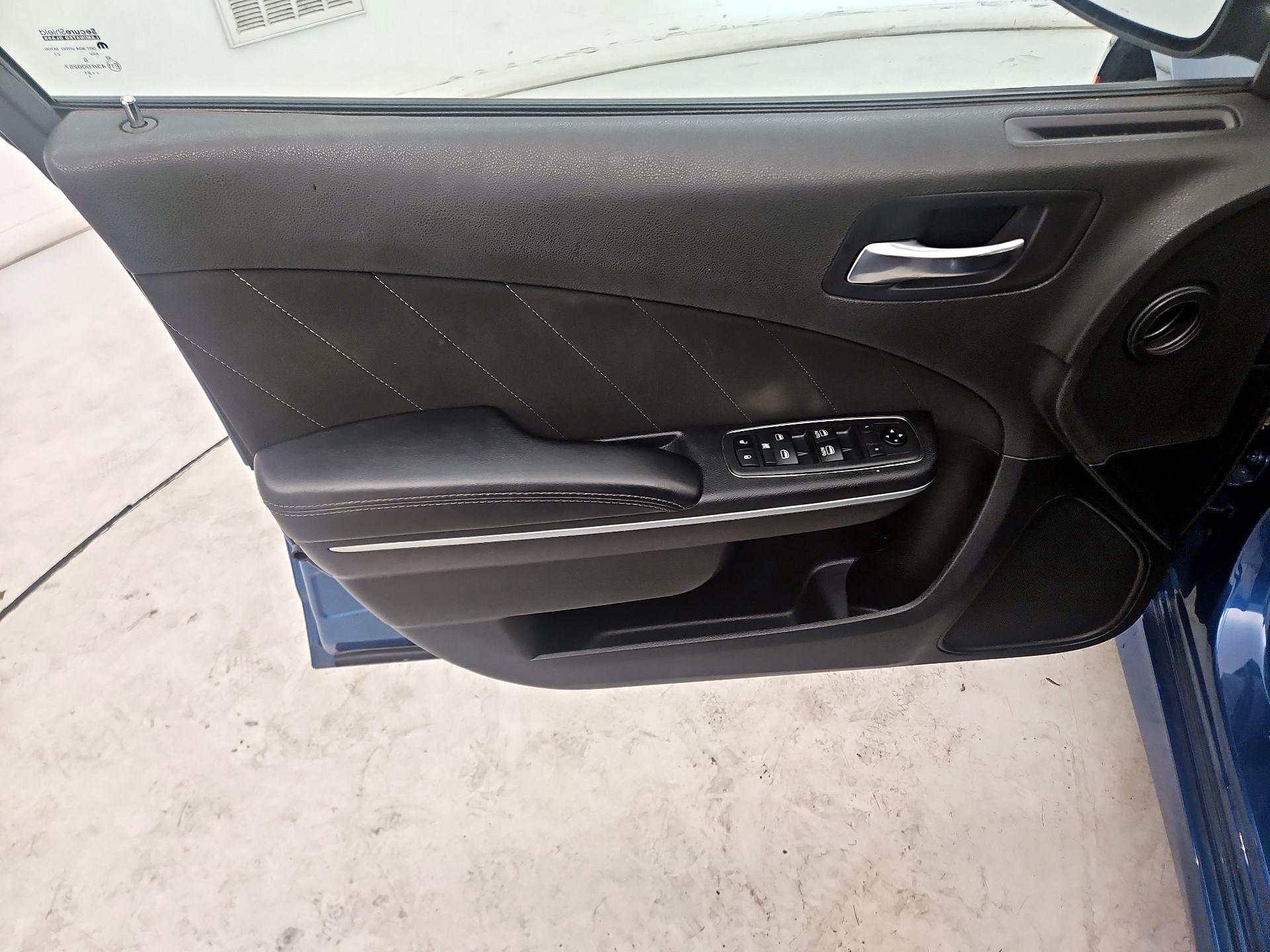 Thumbnail: 2021 Dodge Charger - 12
